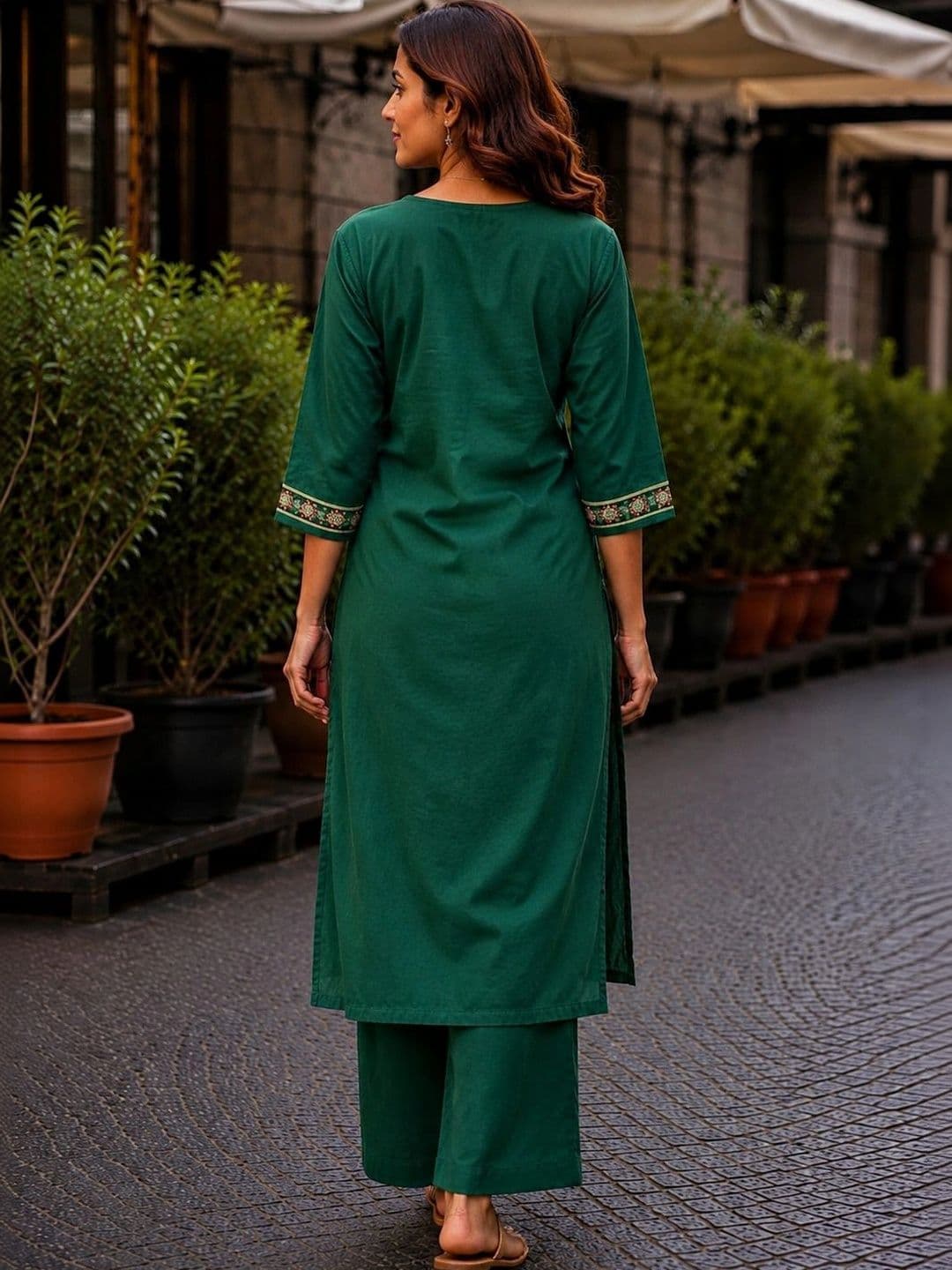 B&B Fashion Women Ethnic Motifs Embroidered Regular Thread Work Pure Cotton Kurta with Palazzos thumbnail 3