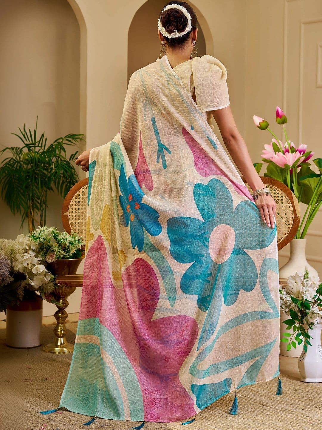 Maroosh Women  Floral Silk Cotton Handloom Saree thumbnail 2