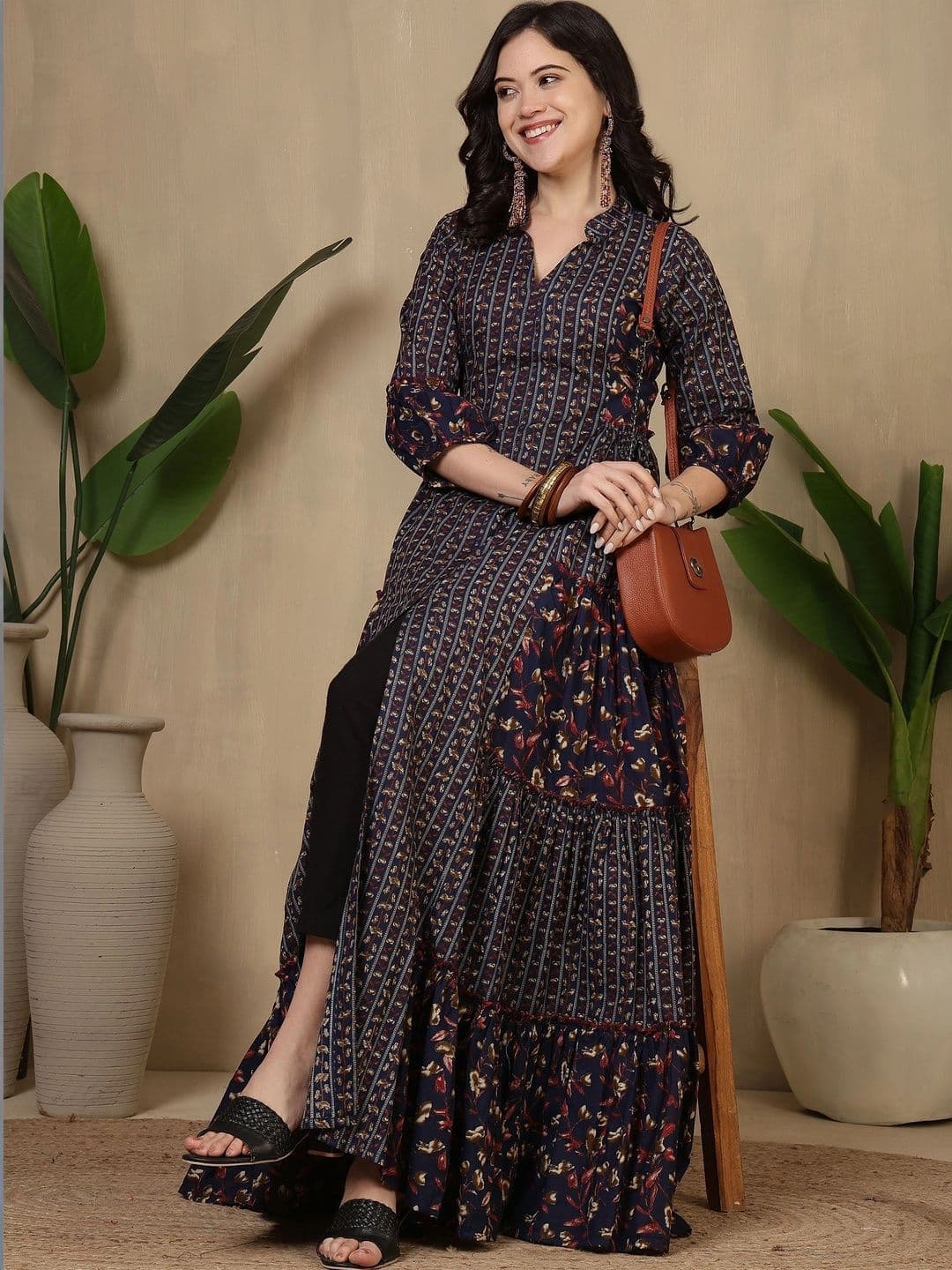 Sangria Women Ethnic Motifs Printed Anarkali Kurta thumbnail 2