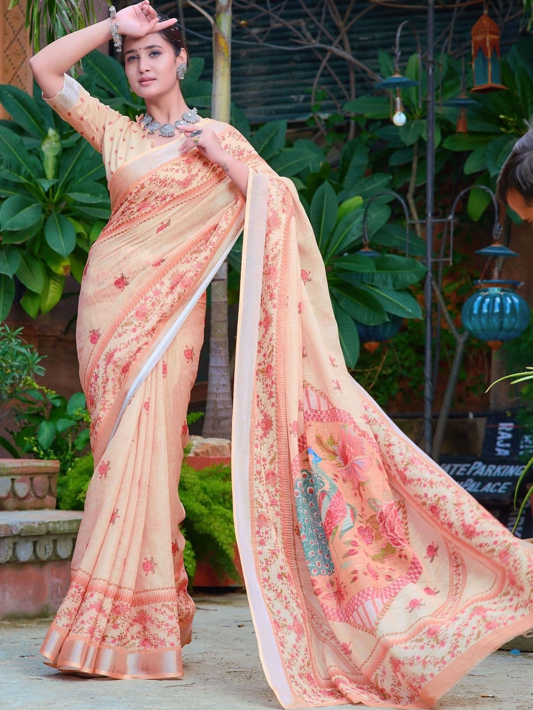 MANVAA Floral Saree thumbnail 7