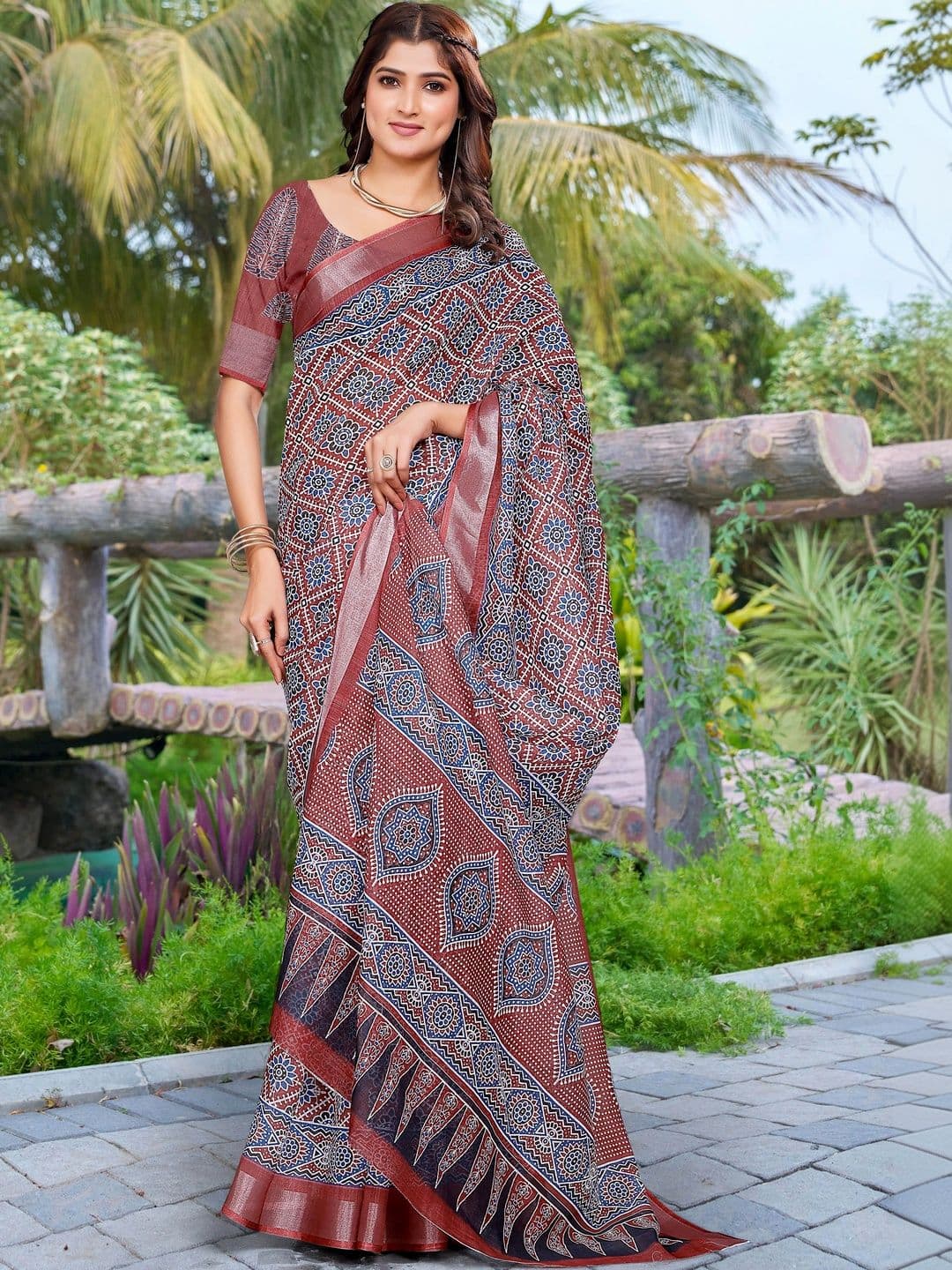 Maroosh  Women Geometric Printed Ethnic Saree thumbnail 6