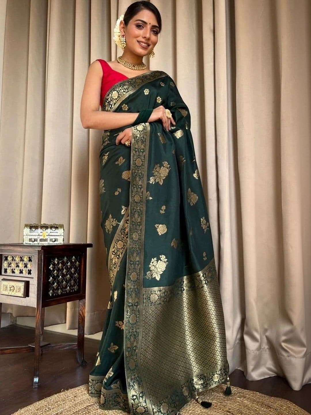 HERE&NOW Woven Design Zari Silk Blend Banarasi Saree - view 1