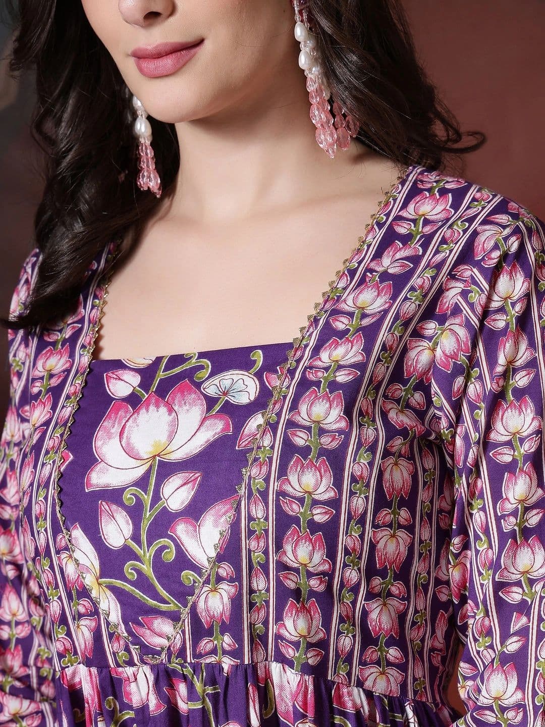 Sangria Women Floral Printed Tiered Pure Cotton Kurta with Trousers & With Dupatta thumbnail 4
