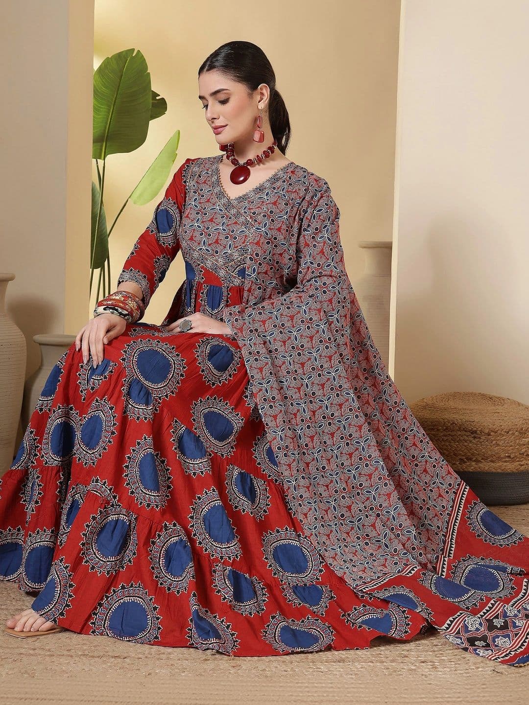 Sangria Women Ethnic Motifs Printed Tiered Pure Cotton Kurta with Trousers & With Dupatta thumbnail 7