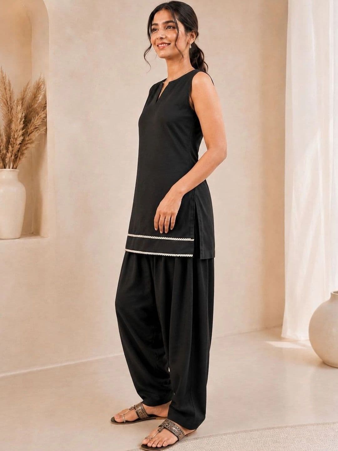 KALINI Women Regular Kurti with Patiala thumbnail 2