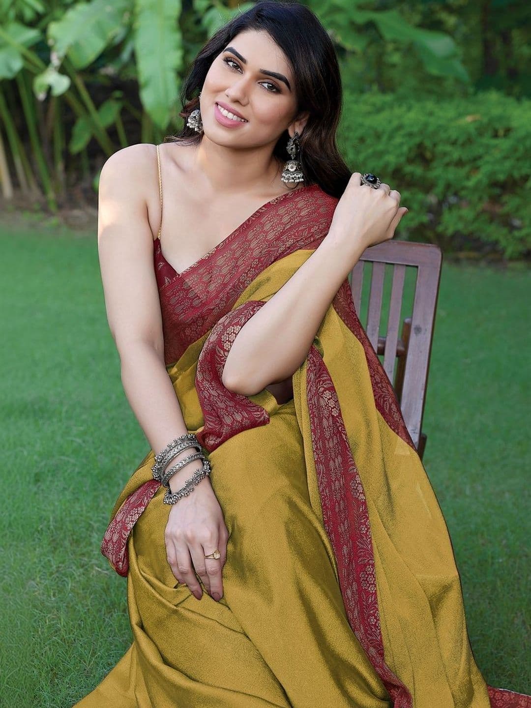 KALINI Woven Design Zari Poly Chiffon Saree thumbnail 4
