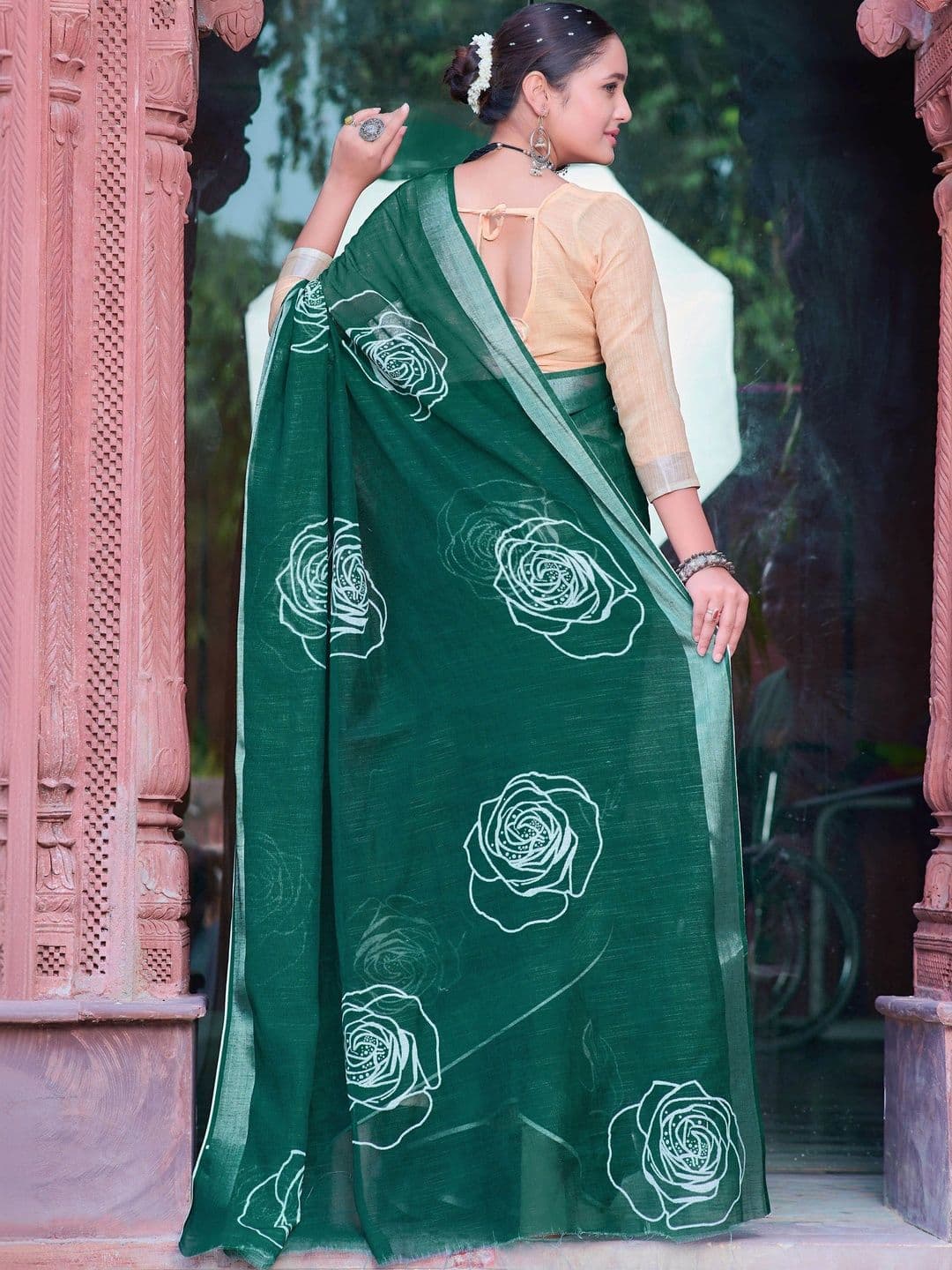 Maroosh Floral Saree thumbnail 5