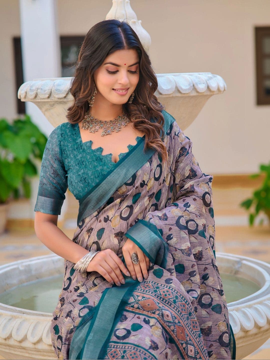MANVAA Floral Saree thumbnail 6