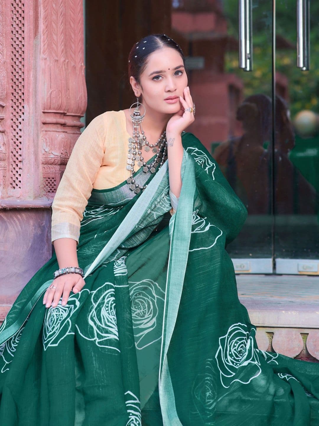 MANVAA Floral Saree thumbnail 3