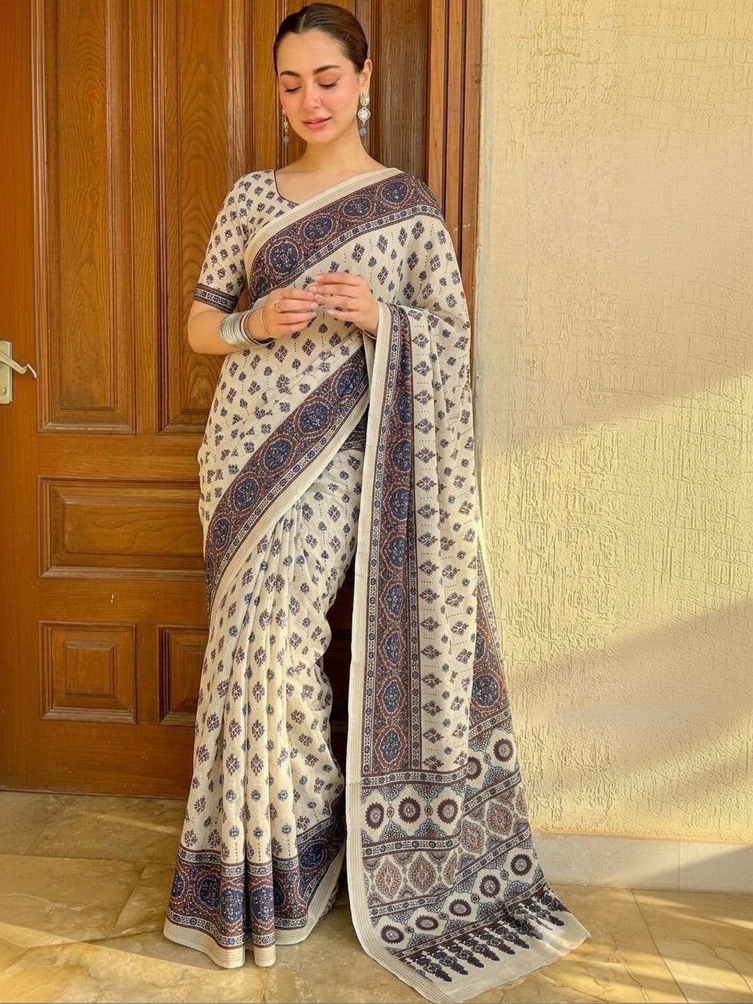AARYAN SAREES Gadwal Saree - view 1