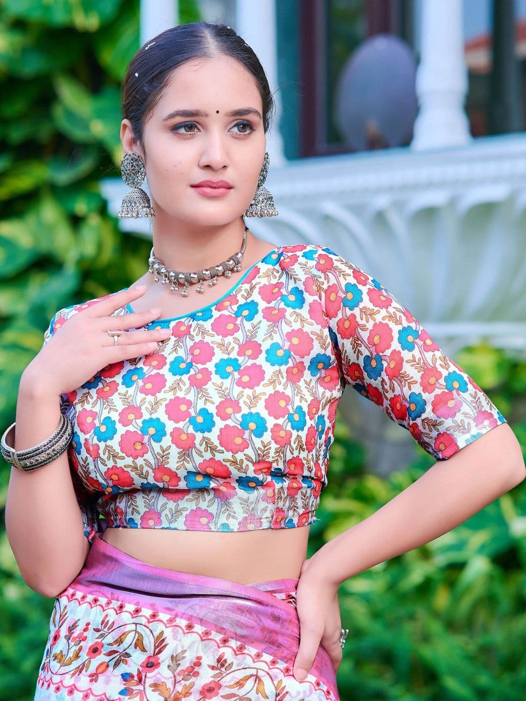 MANVAA Floral Saree thumbnail 5