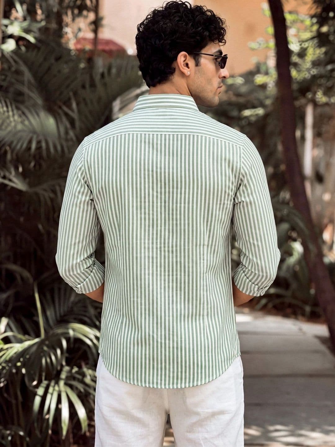 Urban Scissors Men Slim Fit Striped Casual Shirt thumbnail 4