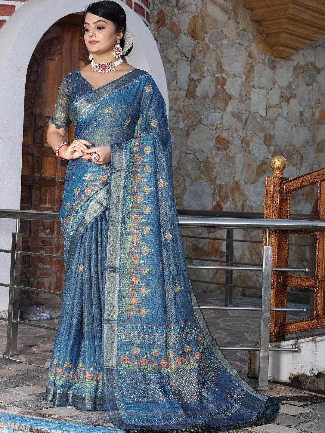 Maroosh Floral Zari Silk Cotton Handloom Saree - view 1