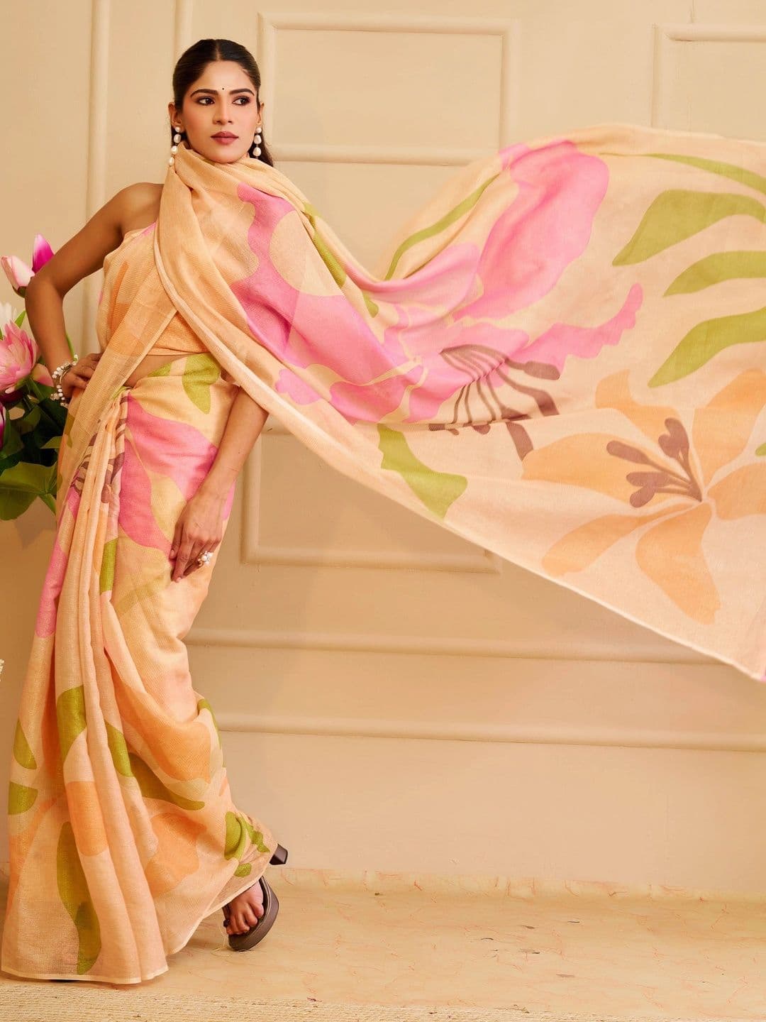 MANVAA Floral Silk Cotton Handloom Saree thumbnail 4