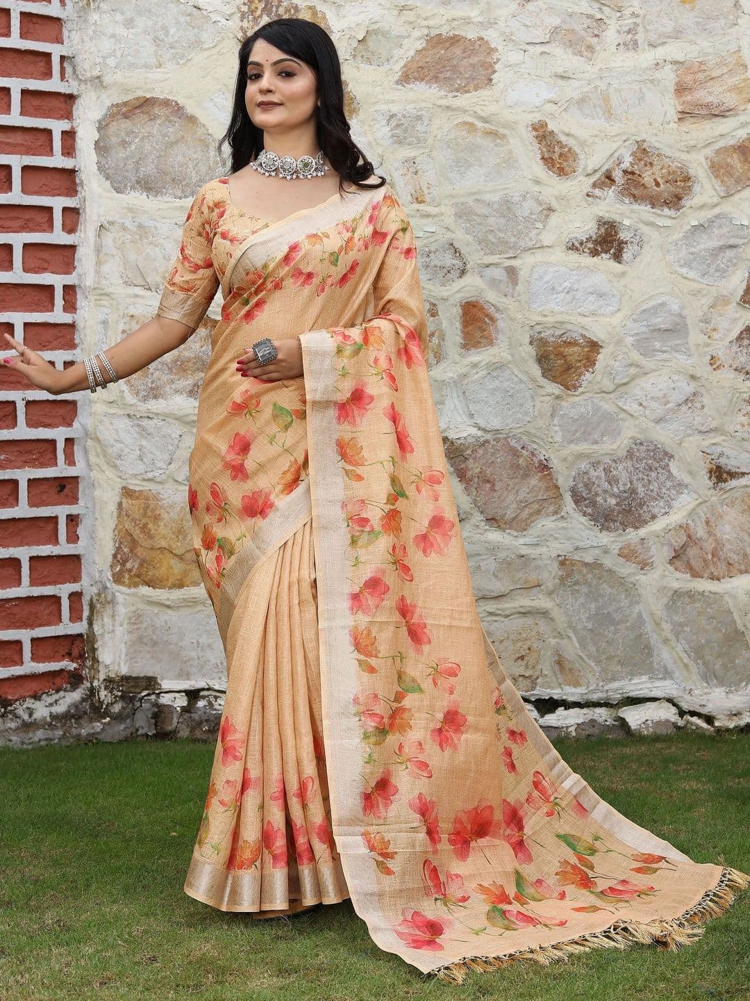 Maroosh Floral Silk Cotton Handloom Saree - view 1