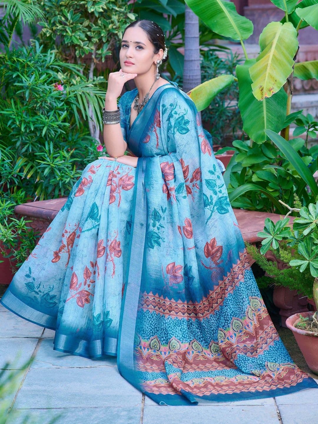 Maroosh Floral Saree thumbnail 5
