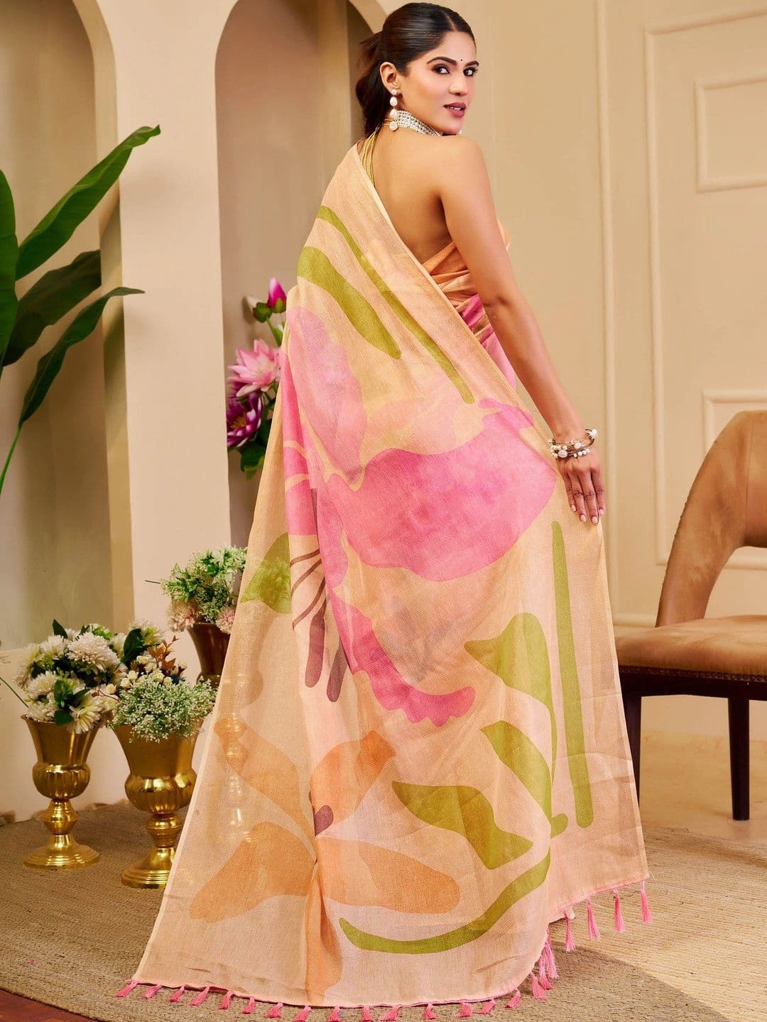 Maroosh Floral Silk Cotton Handloom Saree thumbnail 2