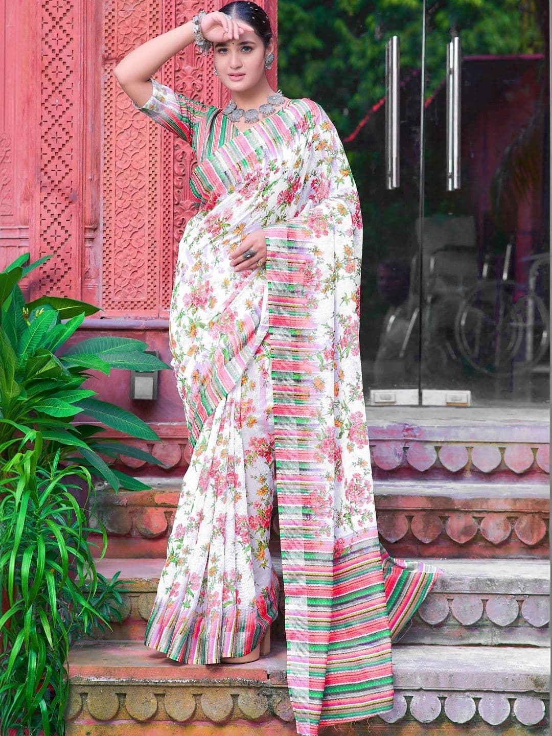 MANVAA Women Floral Saree with Floral Border Print thumbnail 6