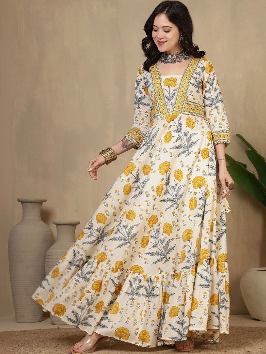 Sangria Women Floral Printed Floral Anarkali Kurta thumbnail 4
