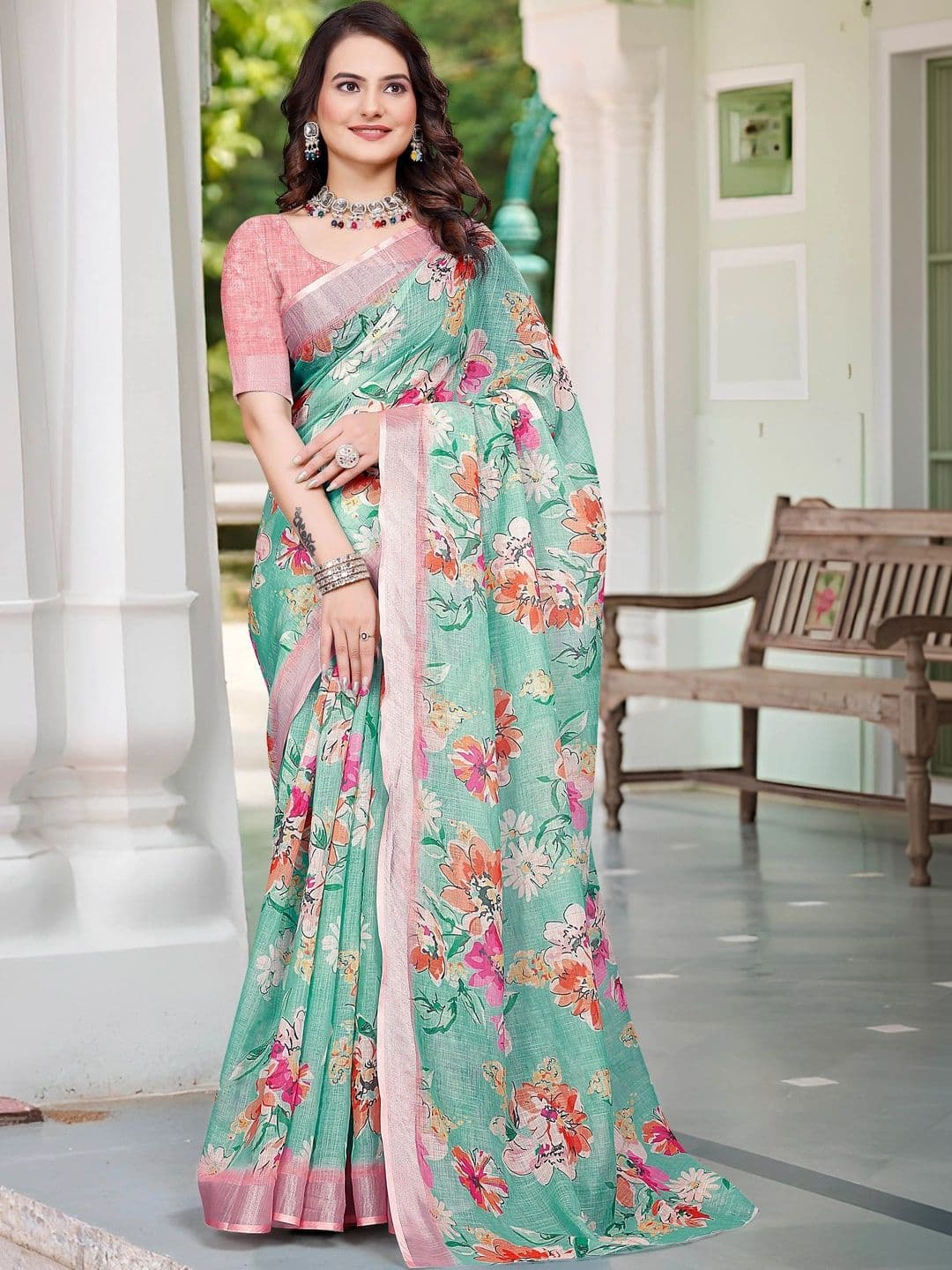 HERE&NOW Women Floral Printed Saree with Blouse Piece - view 1