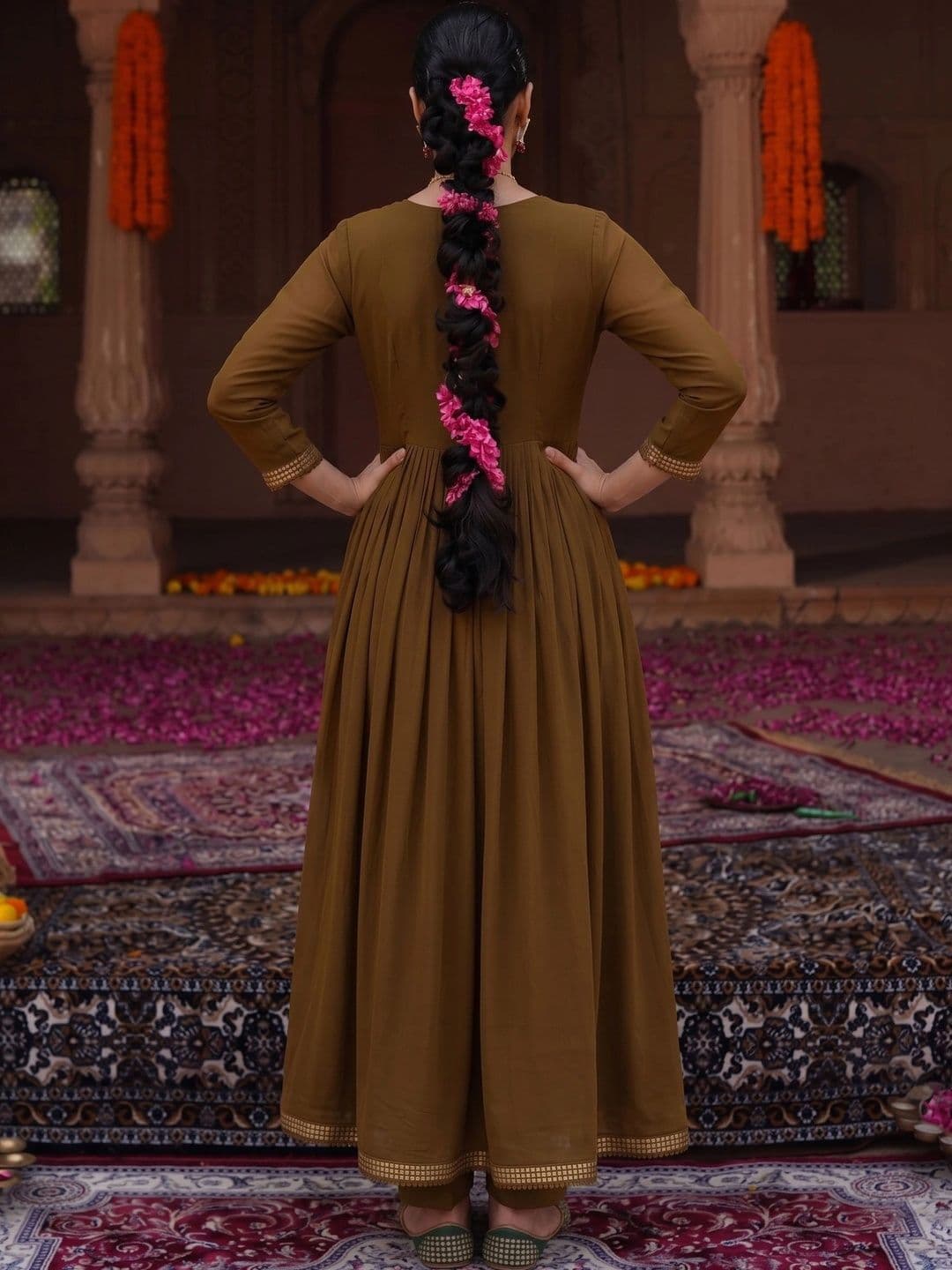 Navlik Women Embroidered Regular Chanderi Silk Kurta with Trousers & With Dupatta thumbnail 5