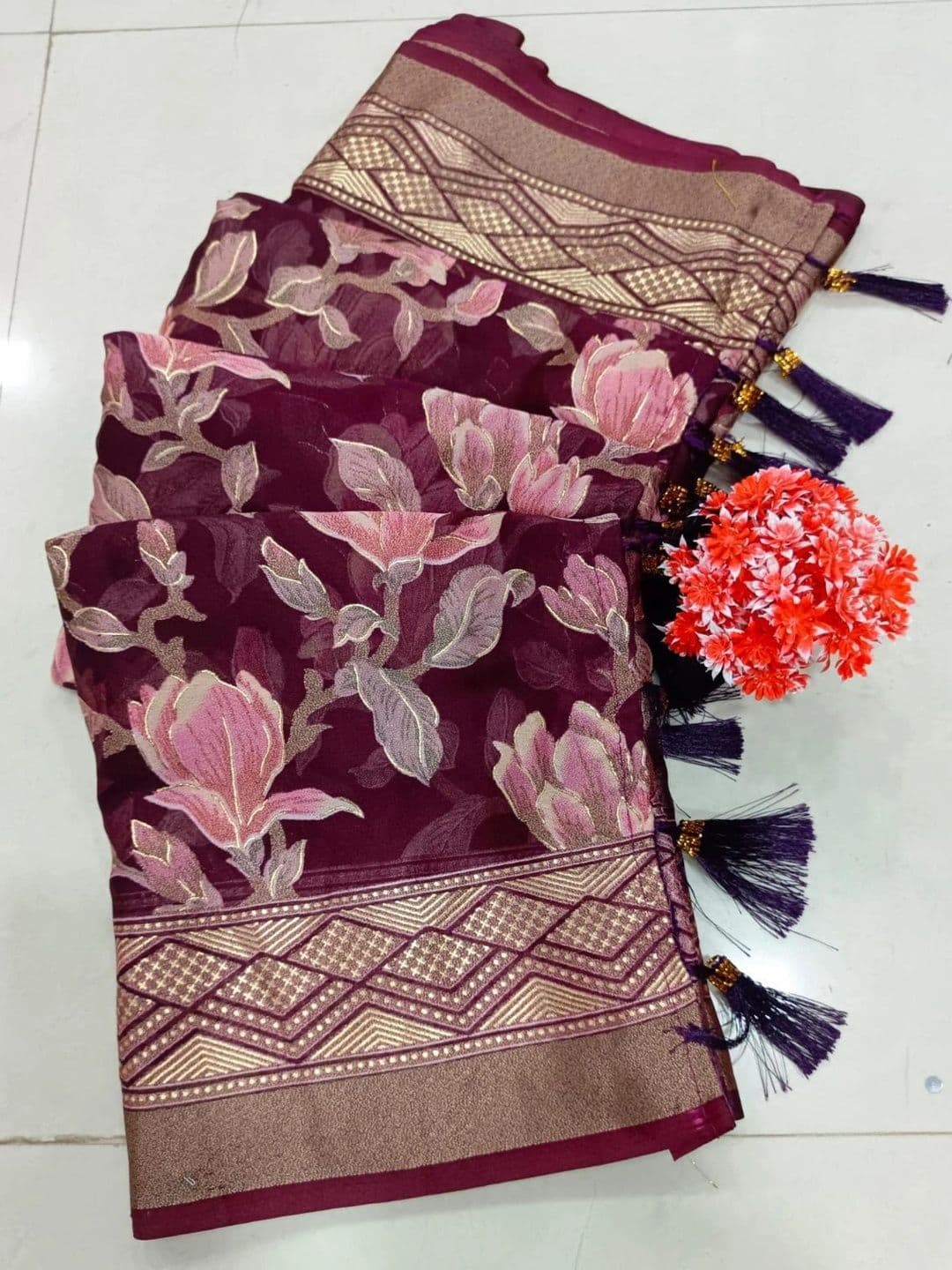Moda Rapido Floral Zari Brasso Saree thumbnail 2