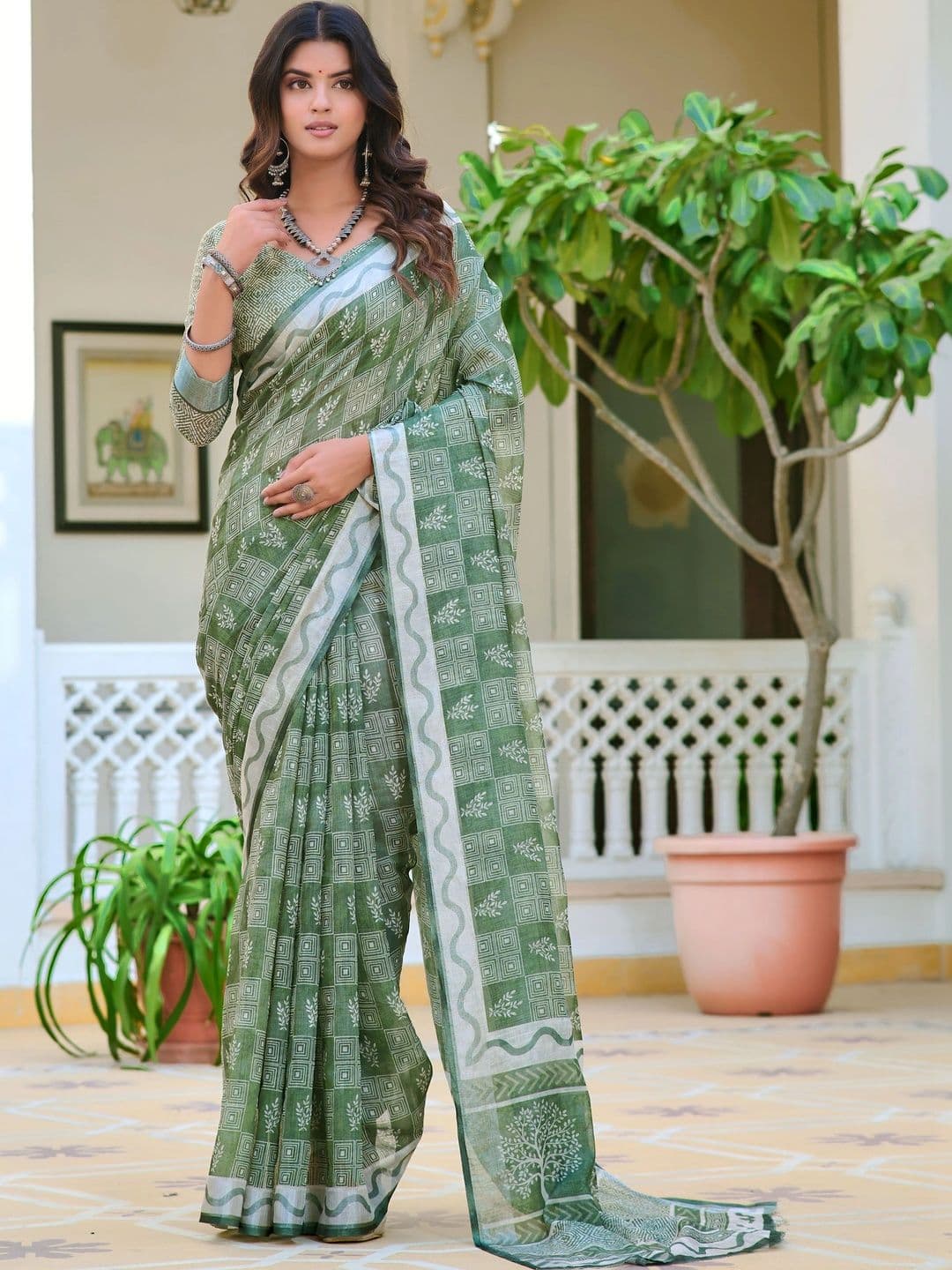 Maroosh Floral Saree - view 1