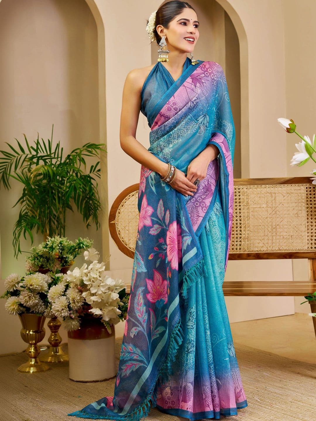 MANVAA Women Floral Printed Silk Cotton Handloom Saree with Tassels thumbnail 2