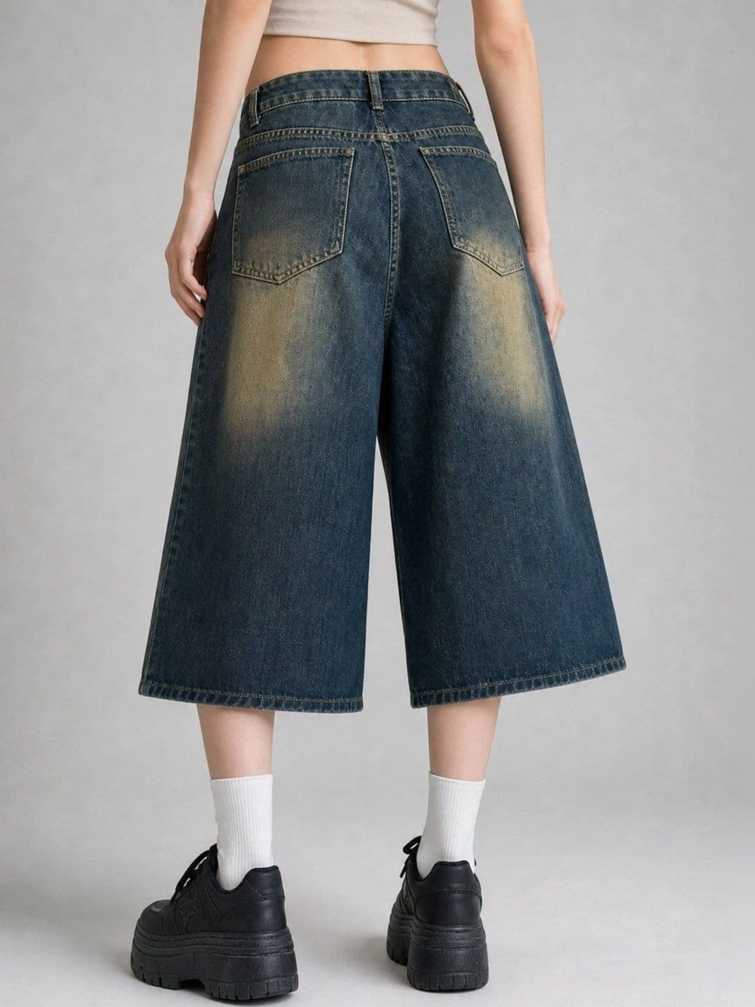Suo Women Wide Leg Low-Rise Jeans thumbnail 6