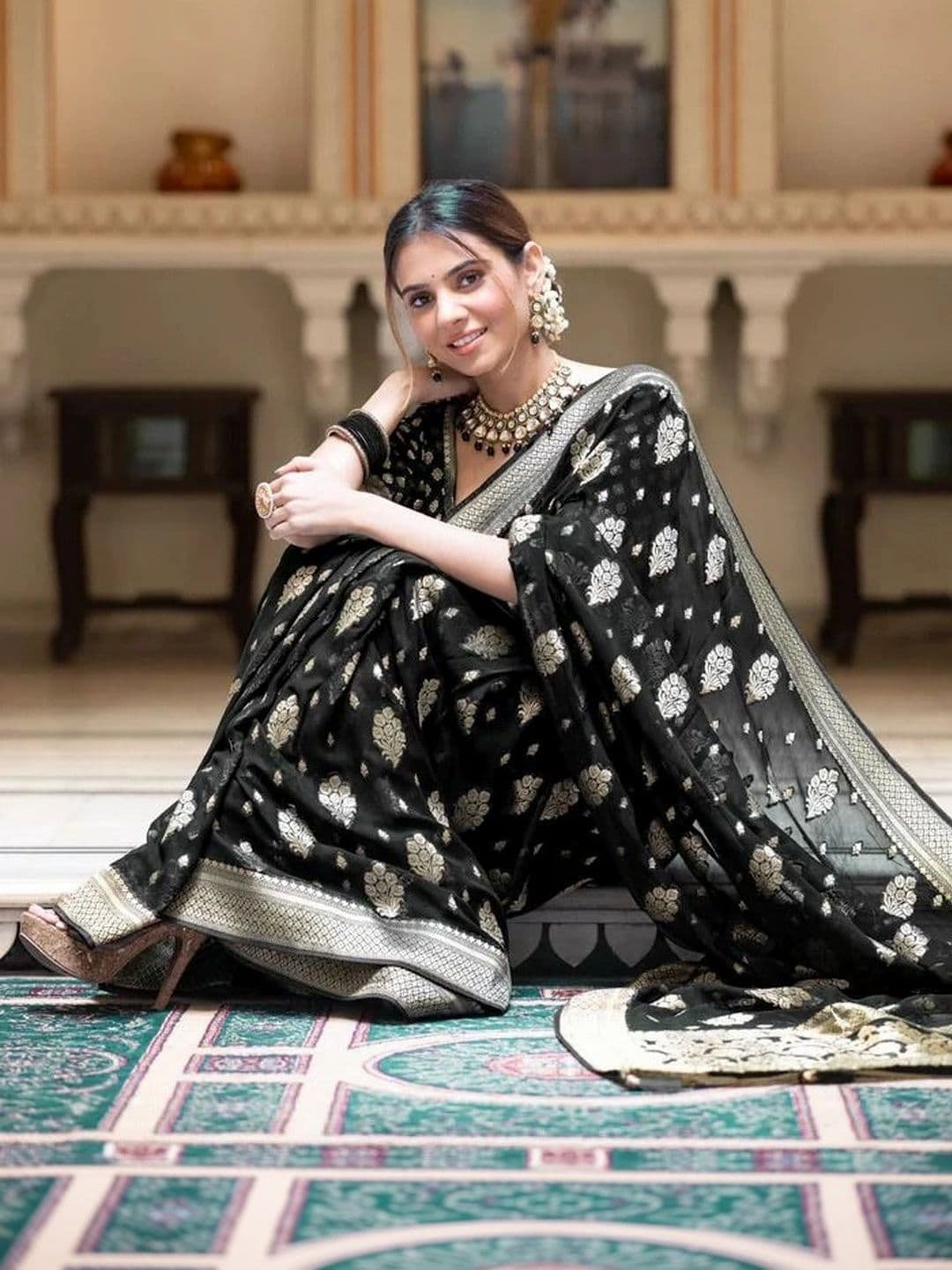 Mitera Woven Design Zari Silk Blend Banarasi Saree - view 1