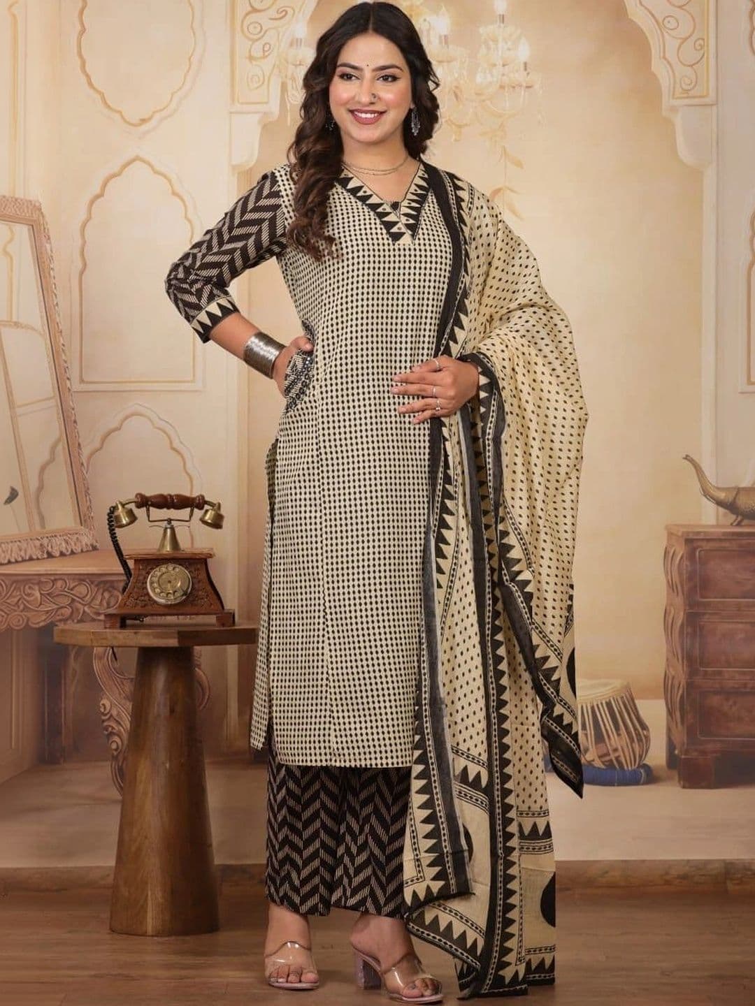 AFFO Women Printed Regular Pure Cotton Kurta with Trousers & With Dupatta thumbnail 3