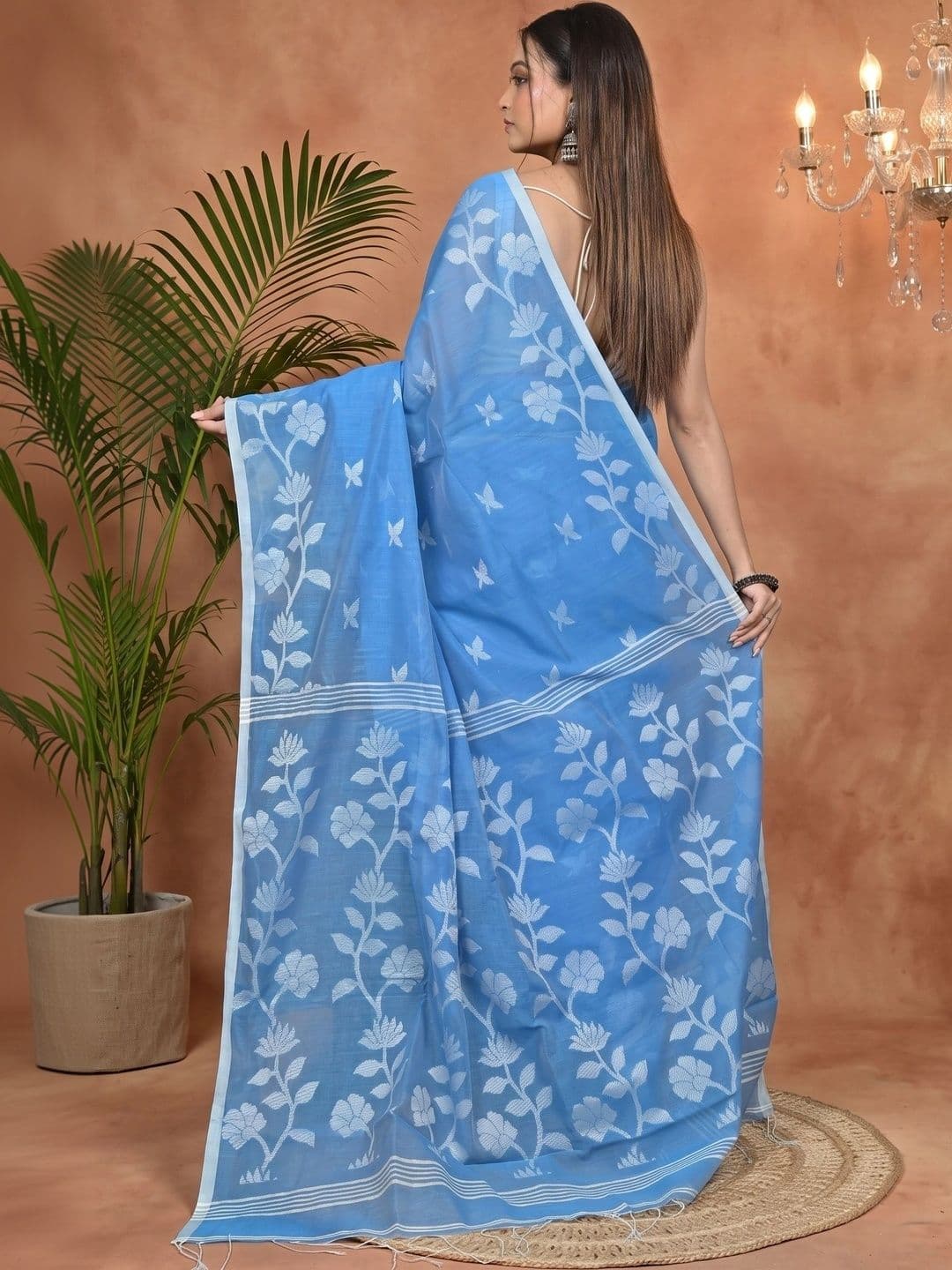 GitAsit Floral Sequinned Handloom Taant Saree thumbnail 4