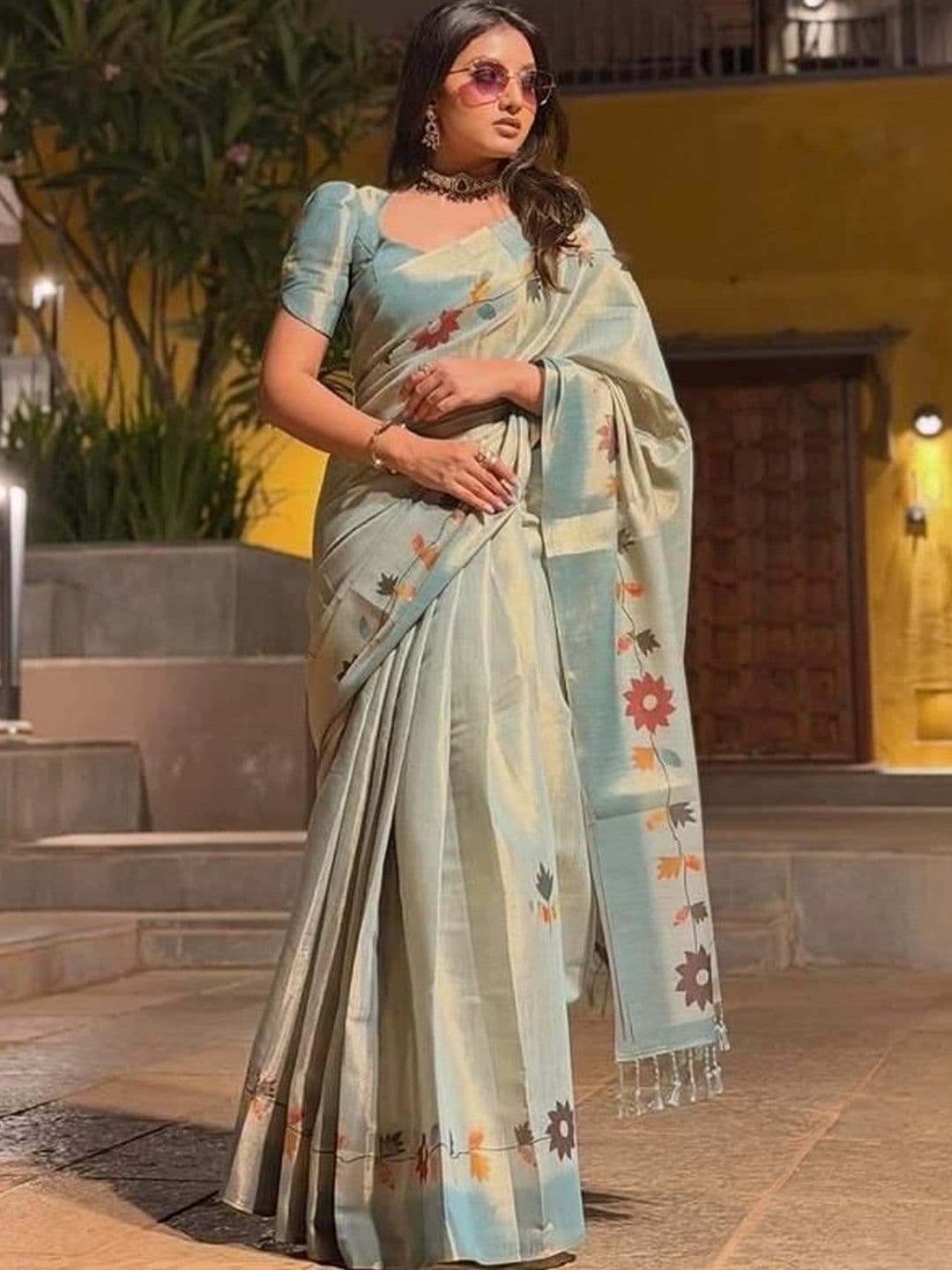vidhyarani Women Floral Printed Modal Silk Saree thumbnail 2