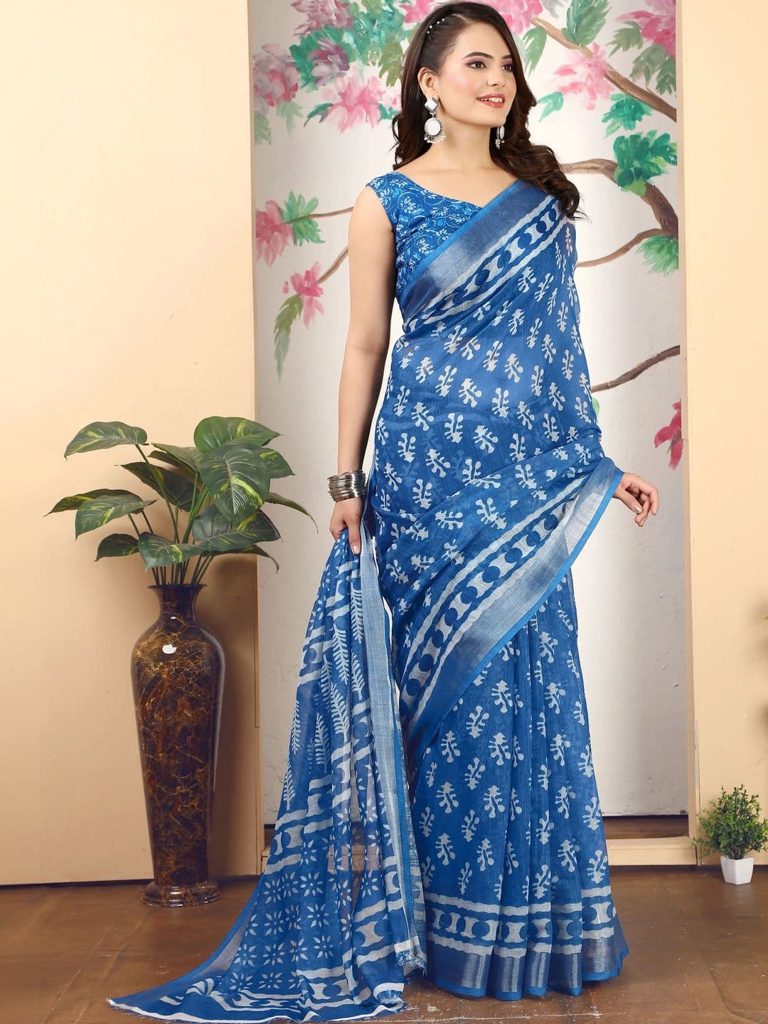 HERE&NOW Women Blue Cotton Linen Saree thumbnail 4