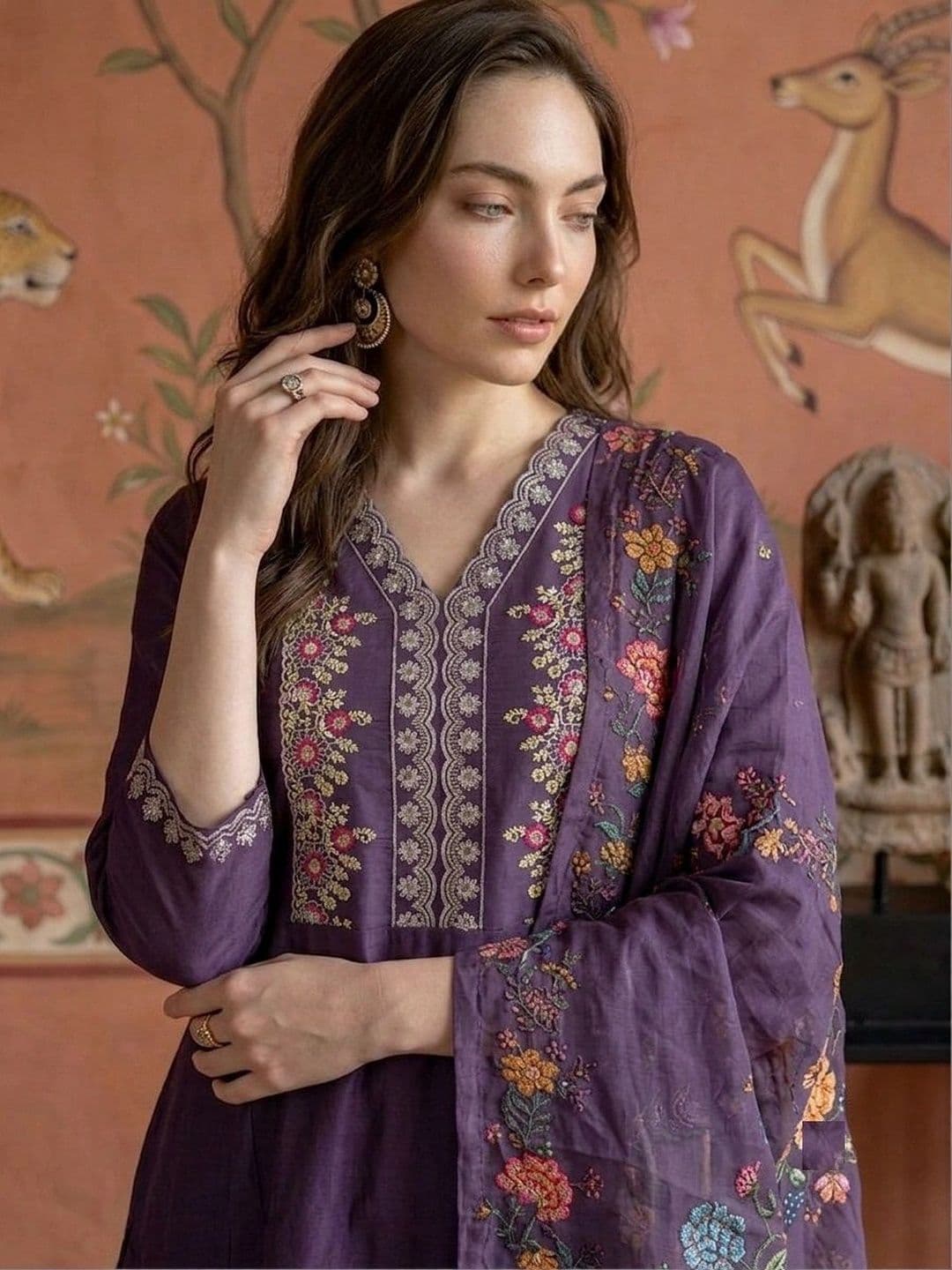 Sangria Women Embroidered Regular Thread Work Pure Silk Kurta with Trousers & With Dupatta thumbnail 5