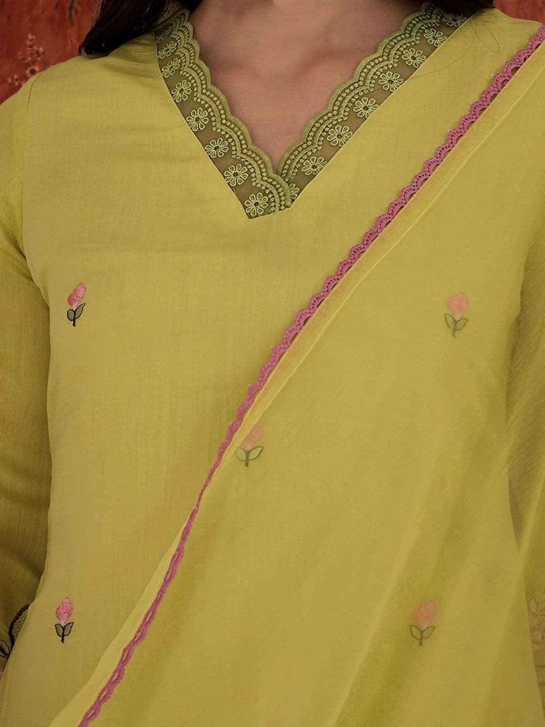 Sangria Women Embroidered Chanderi Cotton Kurta Set with Trousers & Organza Dupatta thumbnail 6