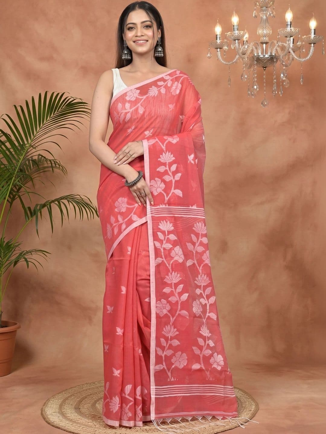 GitAsit Floral Sequinned Handloom Taant Saree thumbnail 6