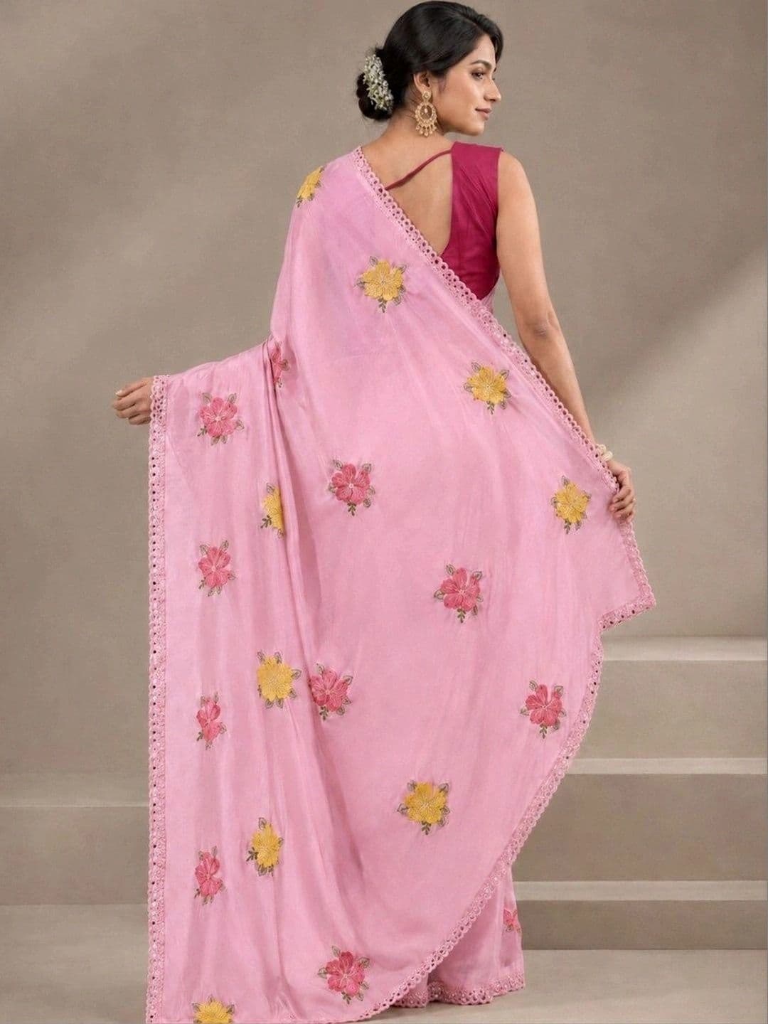 Kandora Floral Embroidered Pure Georgette Designer Saree thumbnail 6