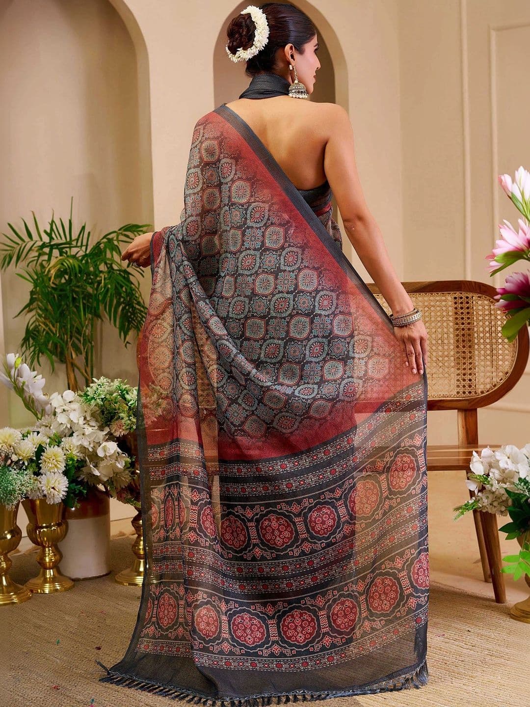 Maroosh Batik Silk women Cotton Handloom Saree thumbnail 6