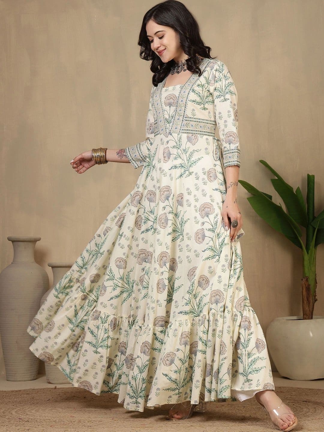 Sangria Women Floral Printed Floral Anarkali Kurta thumbnail 2