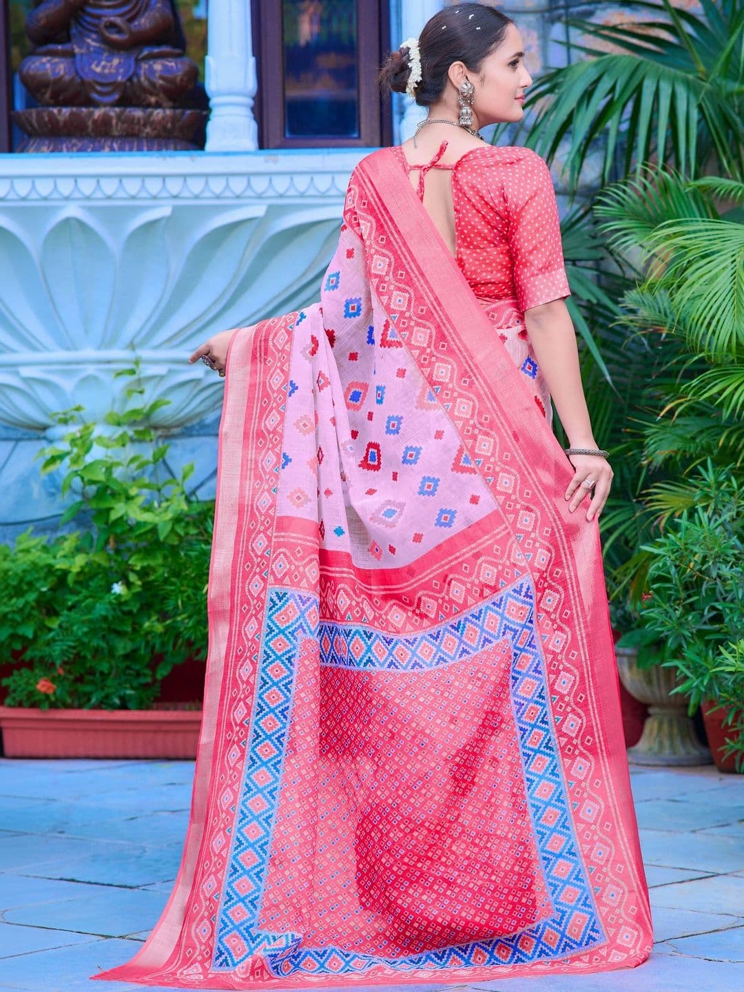 MANVAA Floral Saree thumbnail 3
