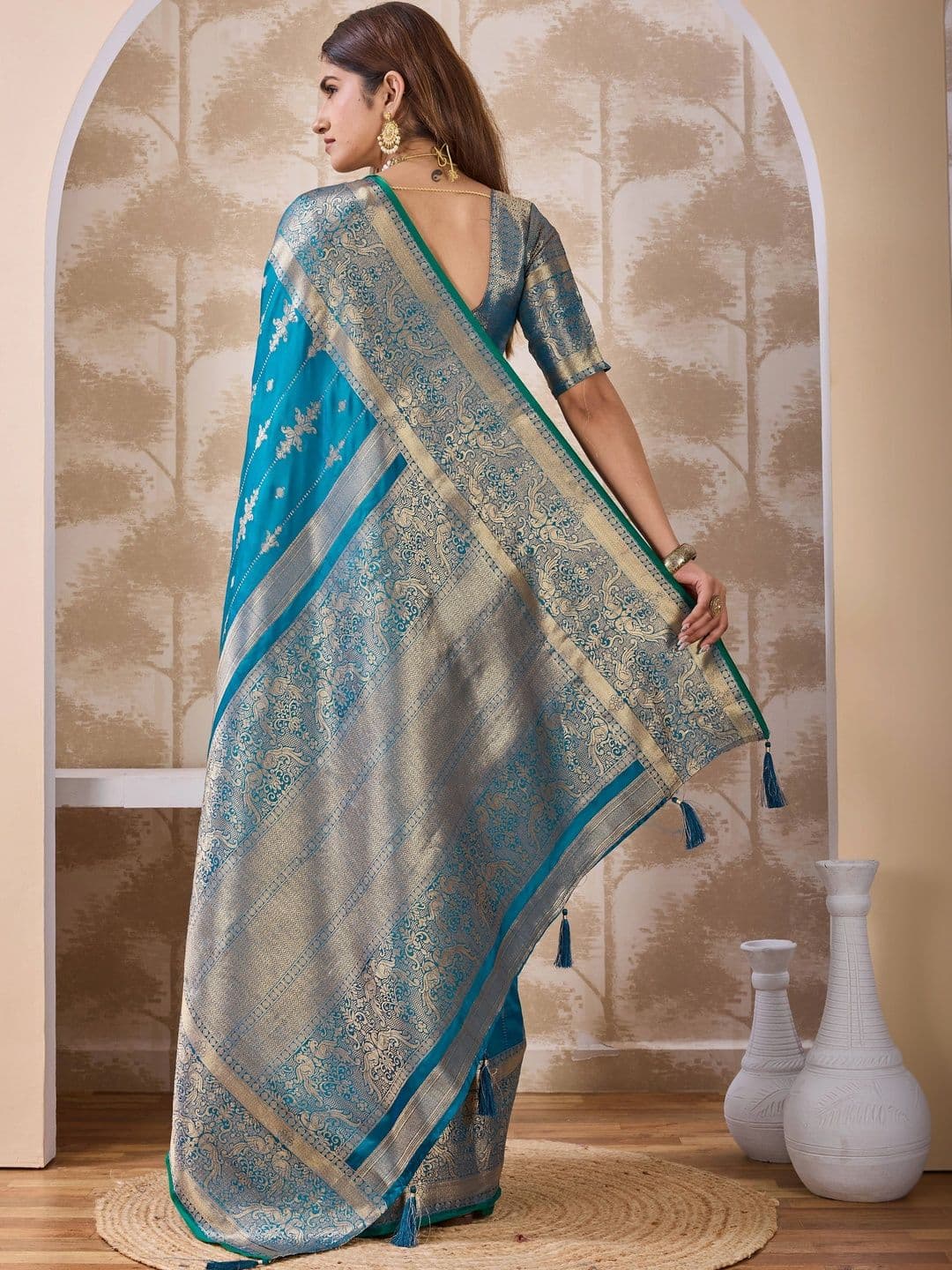 Maharanga Woven Design Zari Art Silk Banarasi Saree thumbnail 2