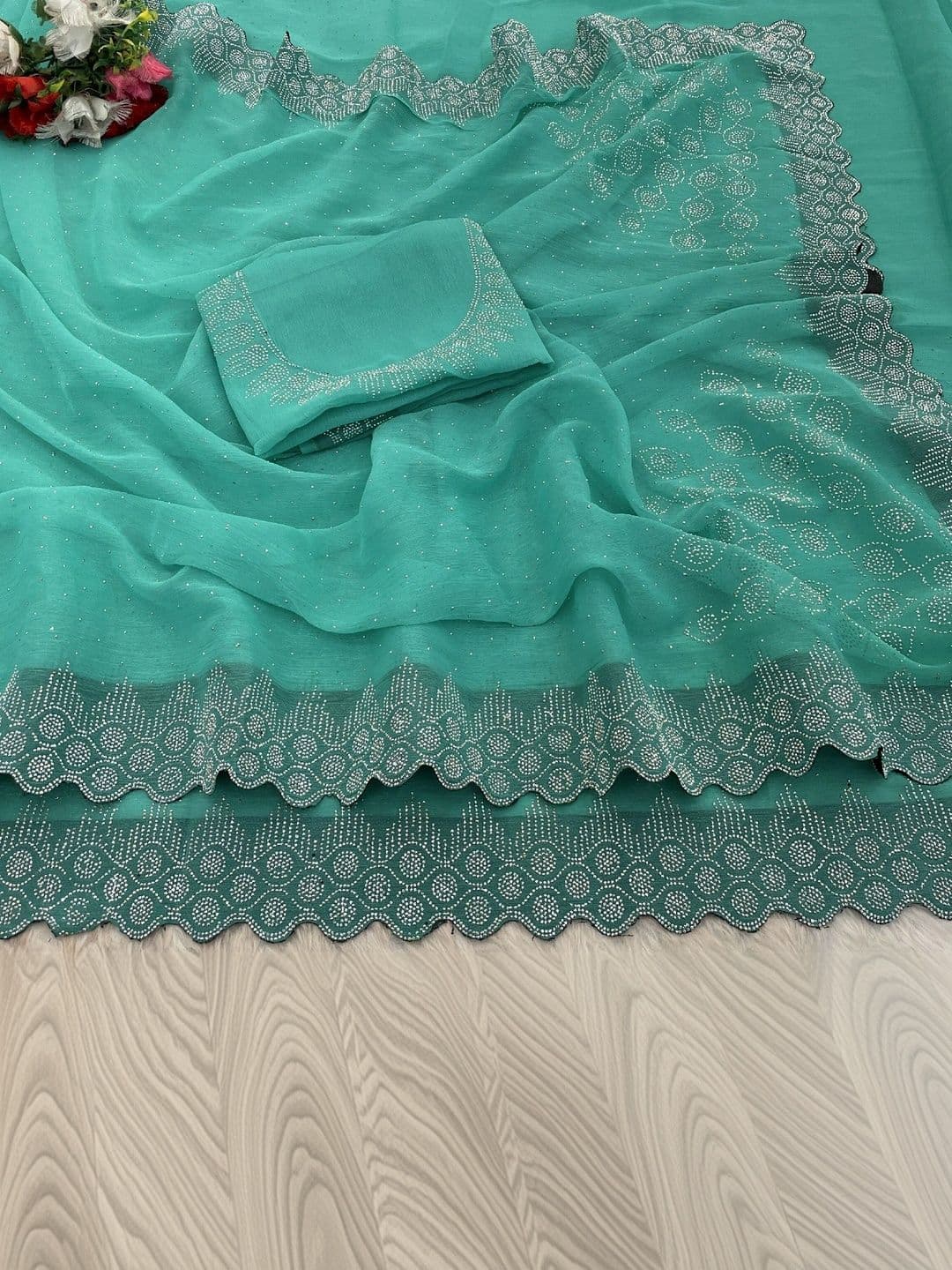 SmileyFashion Embellished Pure Georgette Saree thumbnail 4