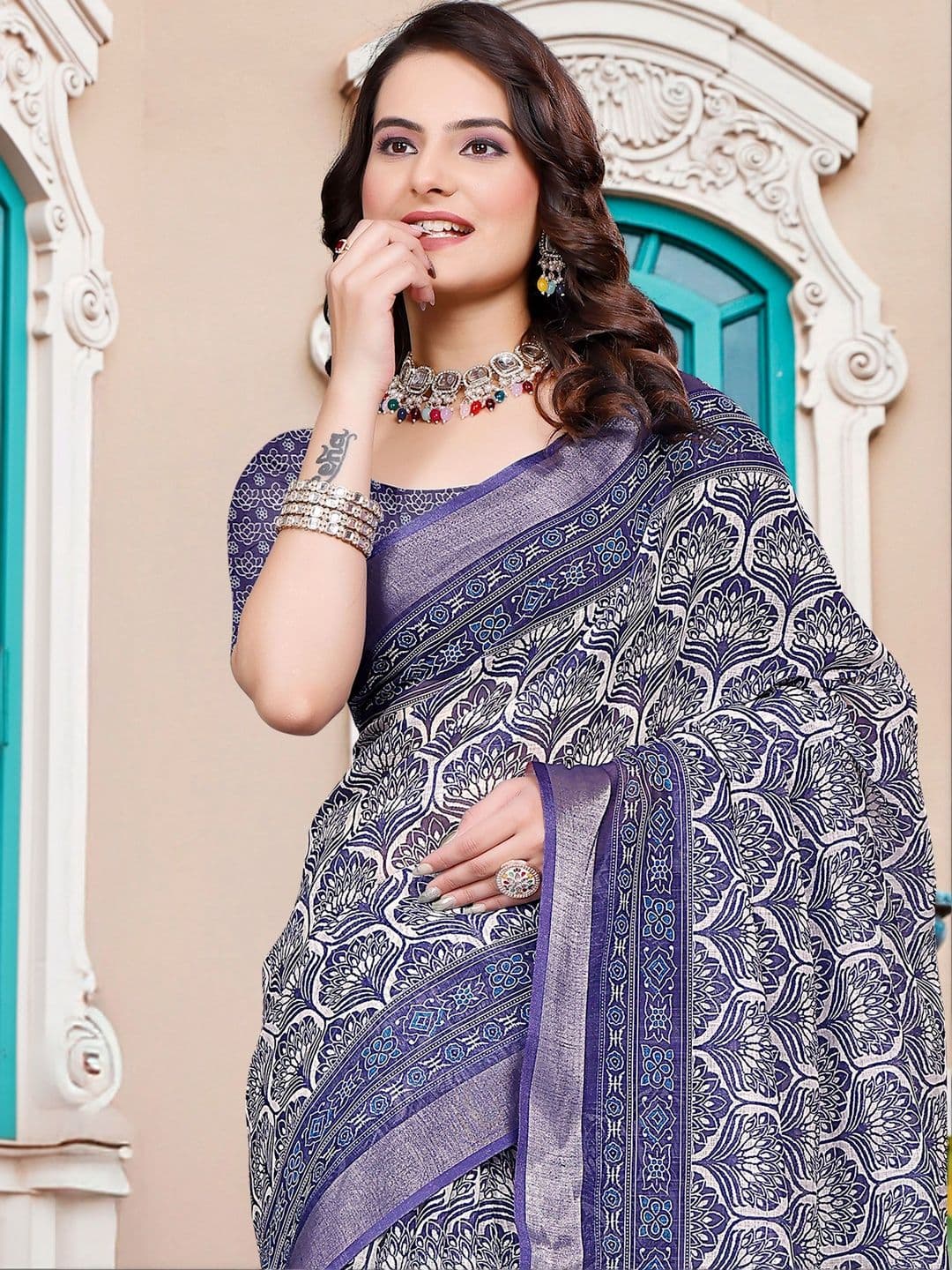 MANVAA Floral Saree thumbnail 2