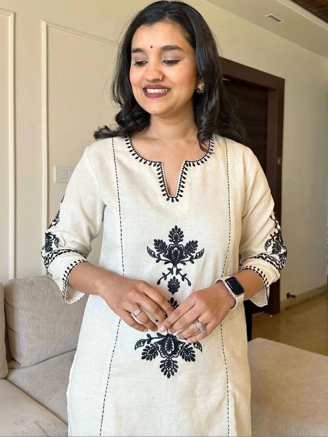 Moda Rapido Women Ethnic Motifs Embroidered Regular Thread Work Kurta with Palazzos thumbnail 4