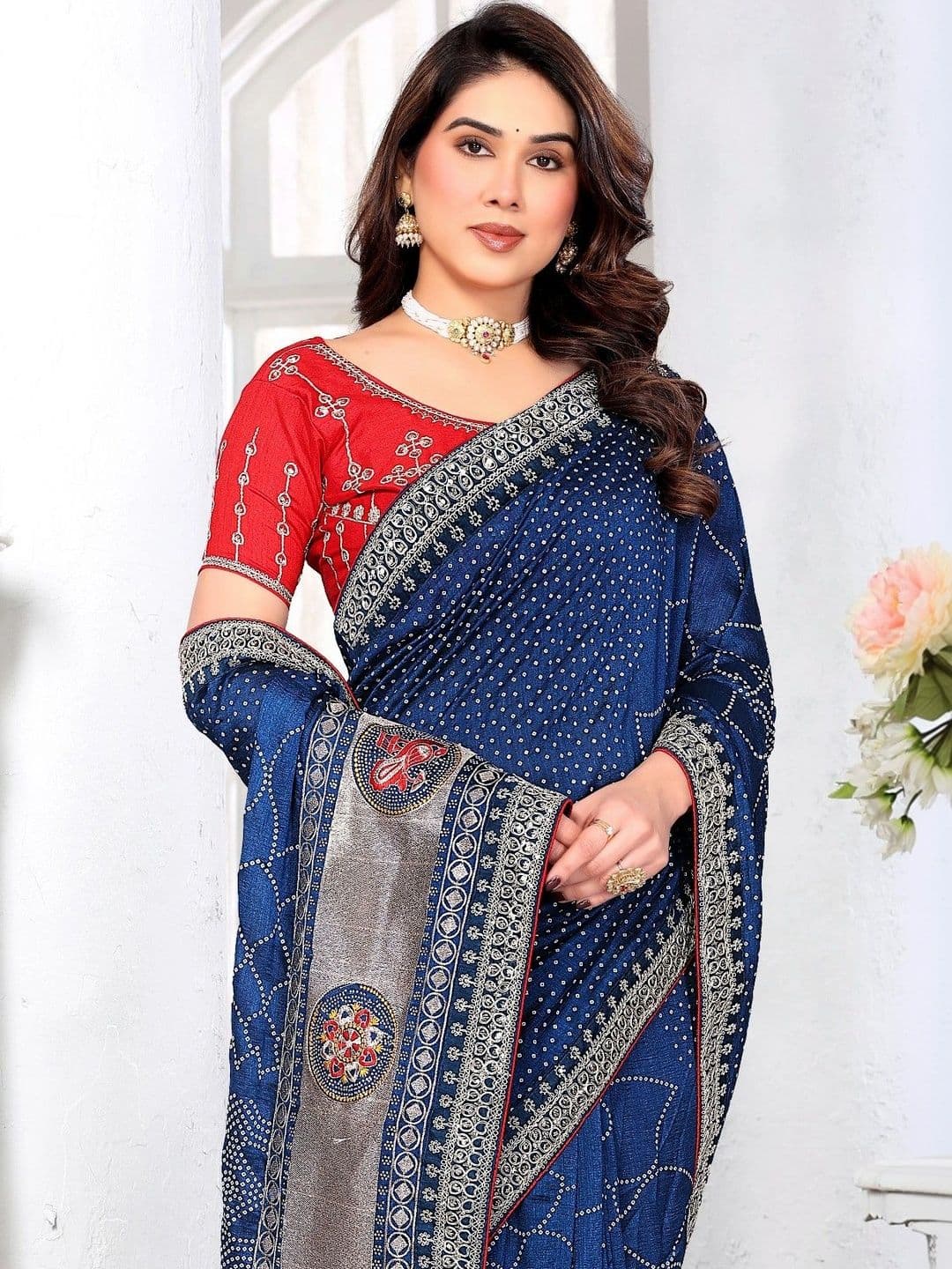 SmileyFashion Embellished Embroidered Art Silk Designer Saree thumbnail 5