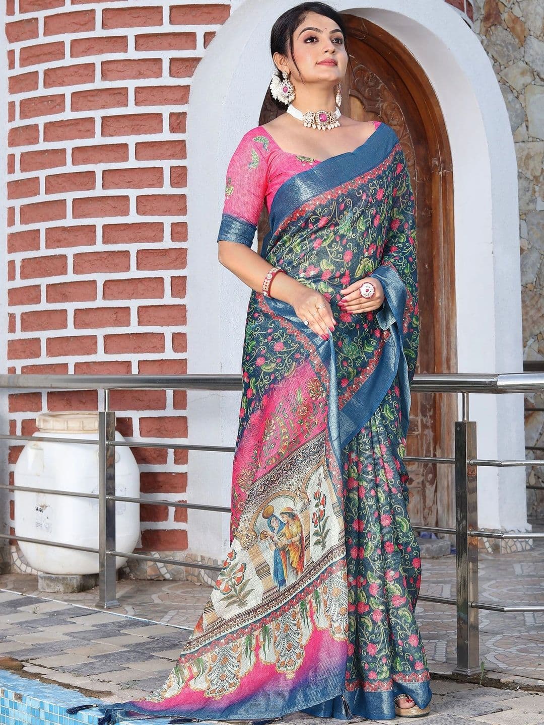 Maroosh Floral Silk Cotton Handloom Saree thumbnail 6