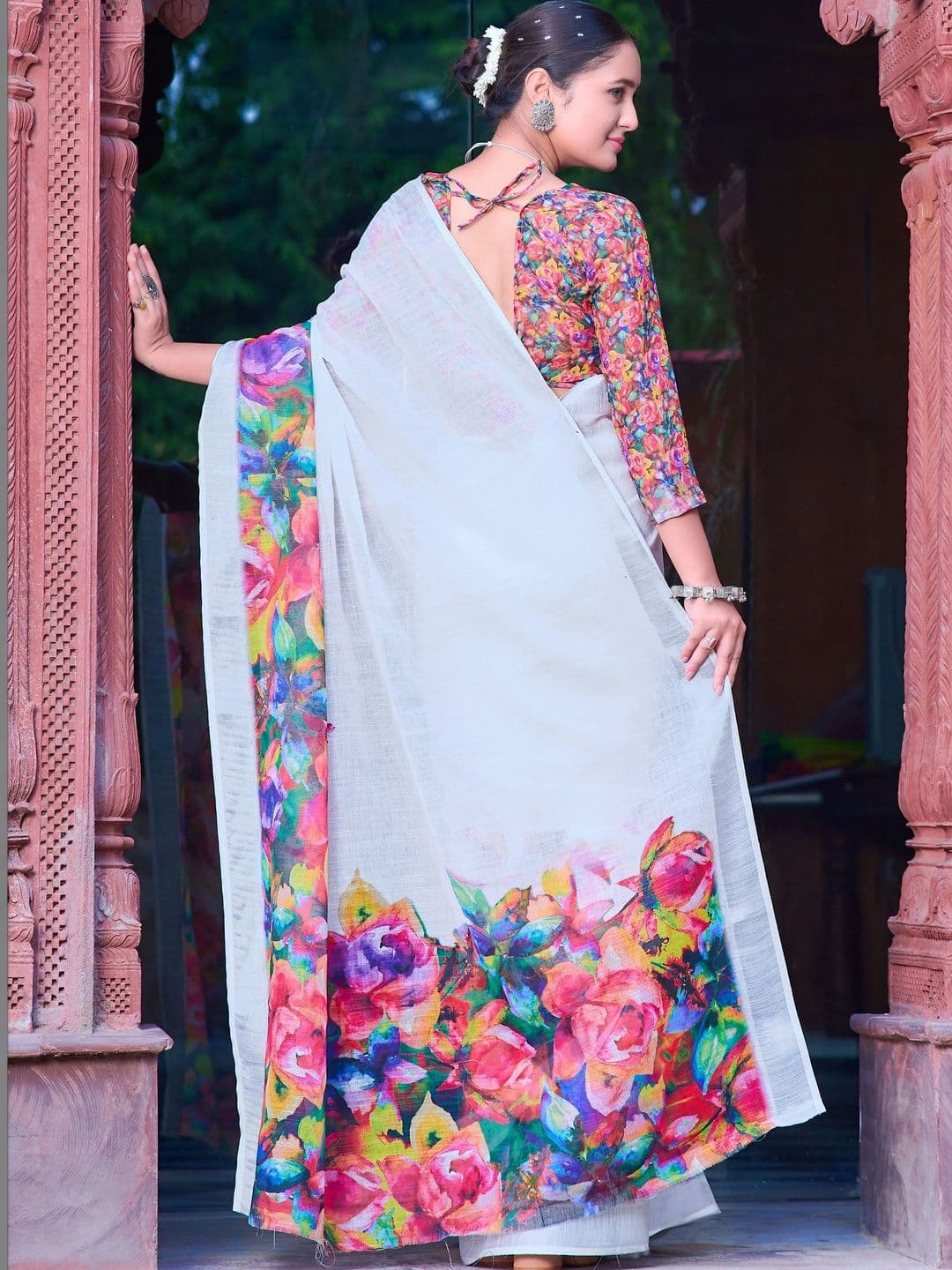 MANVAA Floral Saree thumbnail 6