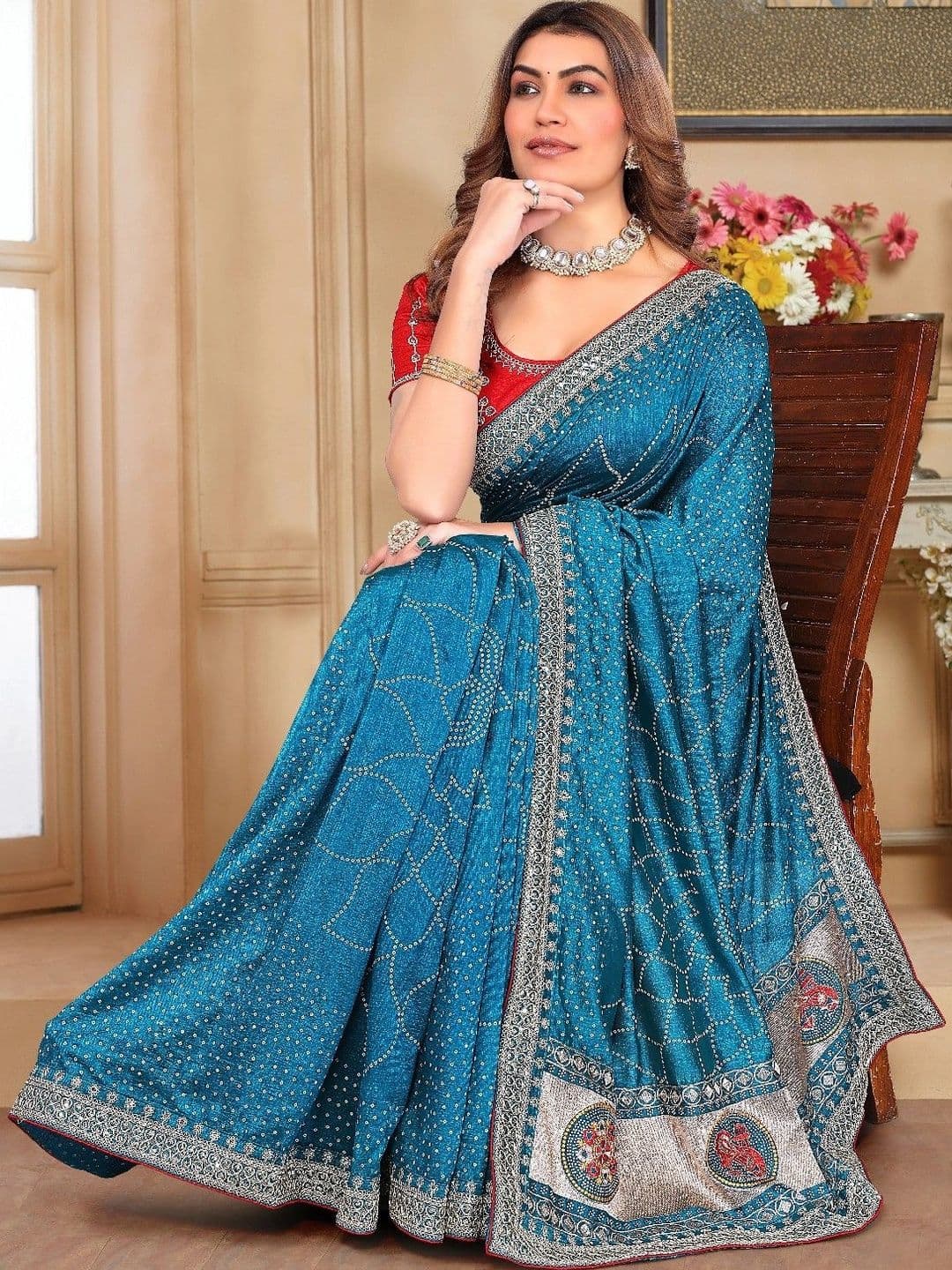 SmileyFashion Embellished Zari Art Silk Designer Saree thumbnail 4