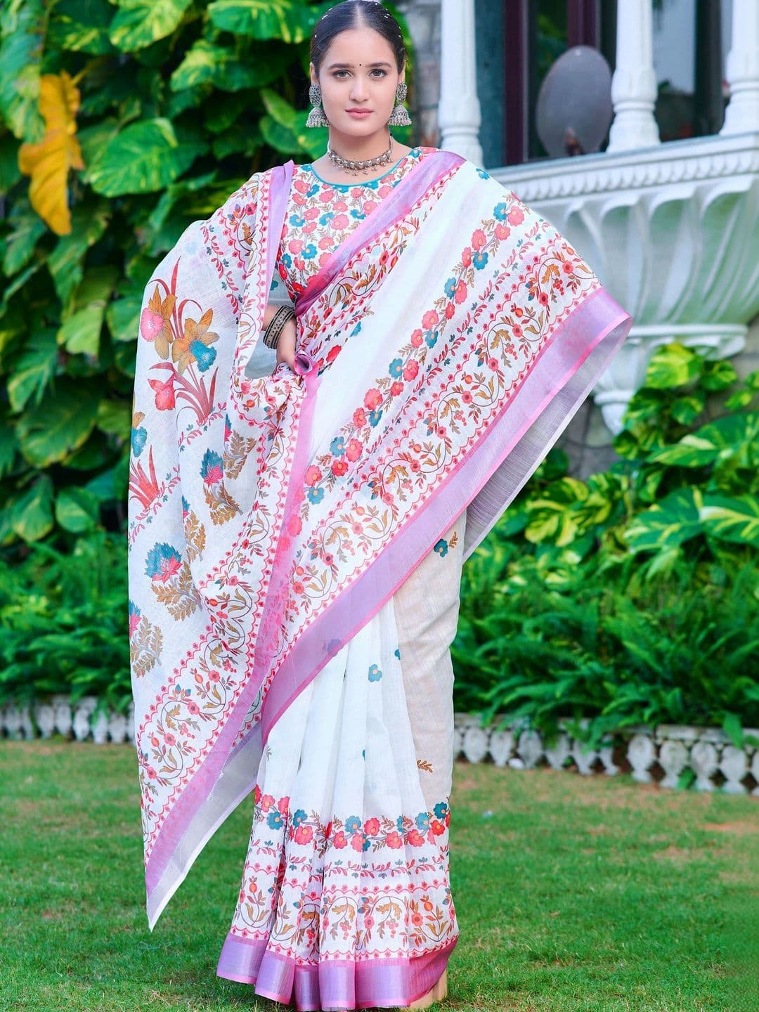 MANVAA Floral Saree thumbnail 4